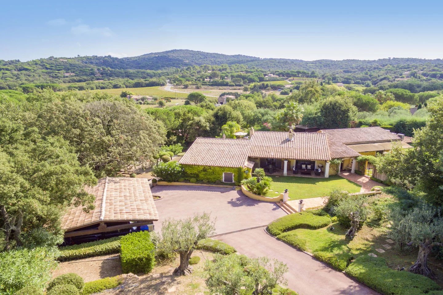 Gassin, Provence-Alpes-Côte d’Azur, 83580, FR, 5 Bedrooms Bedrooms, ,9 BathroomsBathrooms,Residential,For Sale,1627574