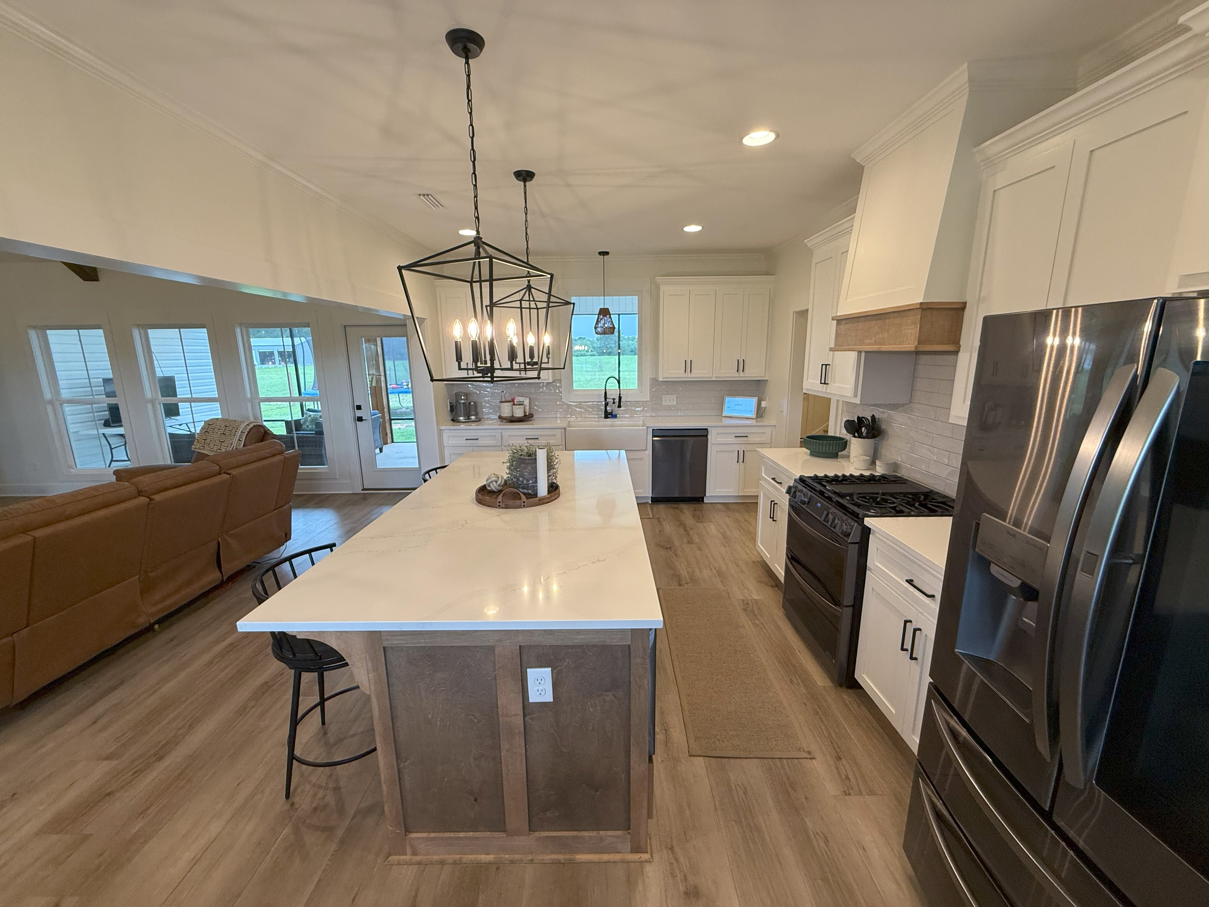 Headland, Alabama, 36345, United States, 4 Bedrooms Bedrooms, ,4 BathroomsBathrooms,Residential,For Sale,1977217