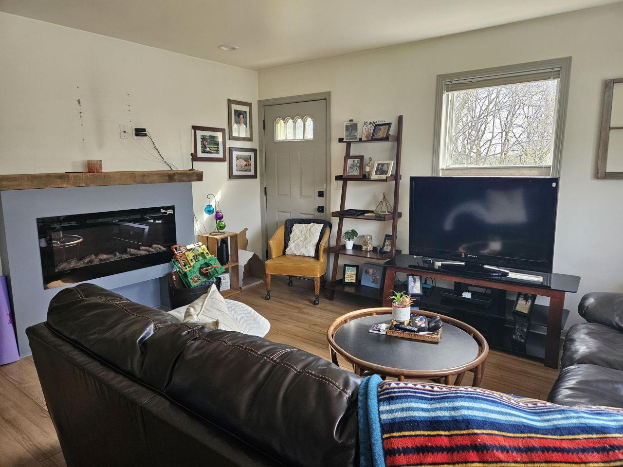 Lake Geneva, Wisconsin, 53147, United States, 6 Bedrooms Bedrooms, ,3 BathroomsBathrooms,Residential,For Sale,1794496