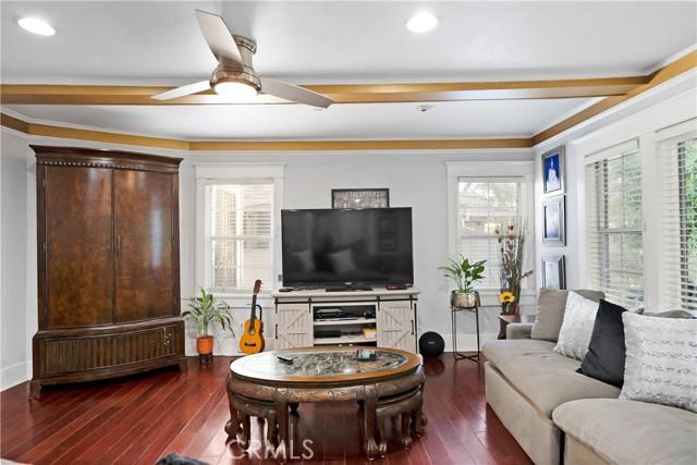 Los Angeles, California, 90016, United States, 4 Bedrooms Bedrooms, ,2 BathroomsBathrooms,Residential,For Sale,1850746
