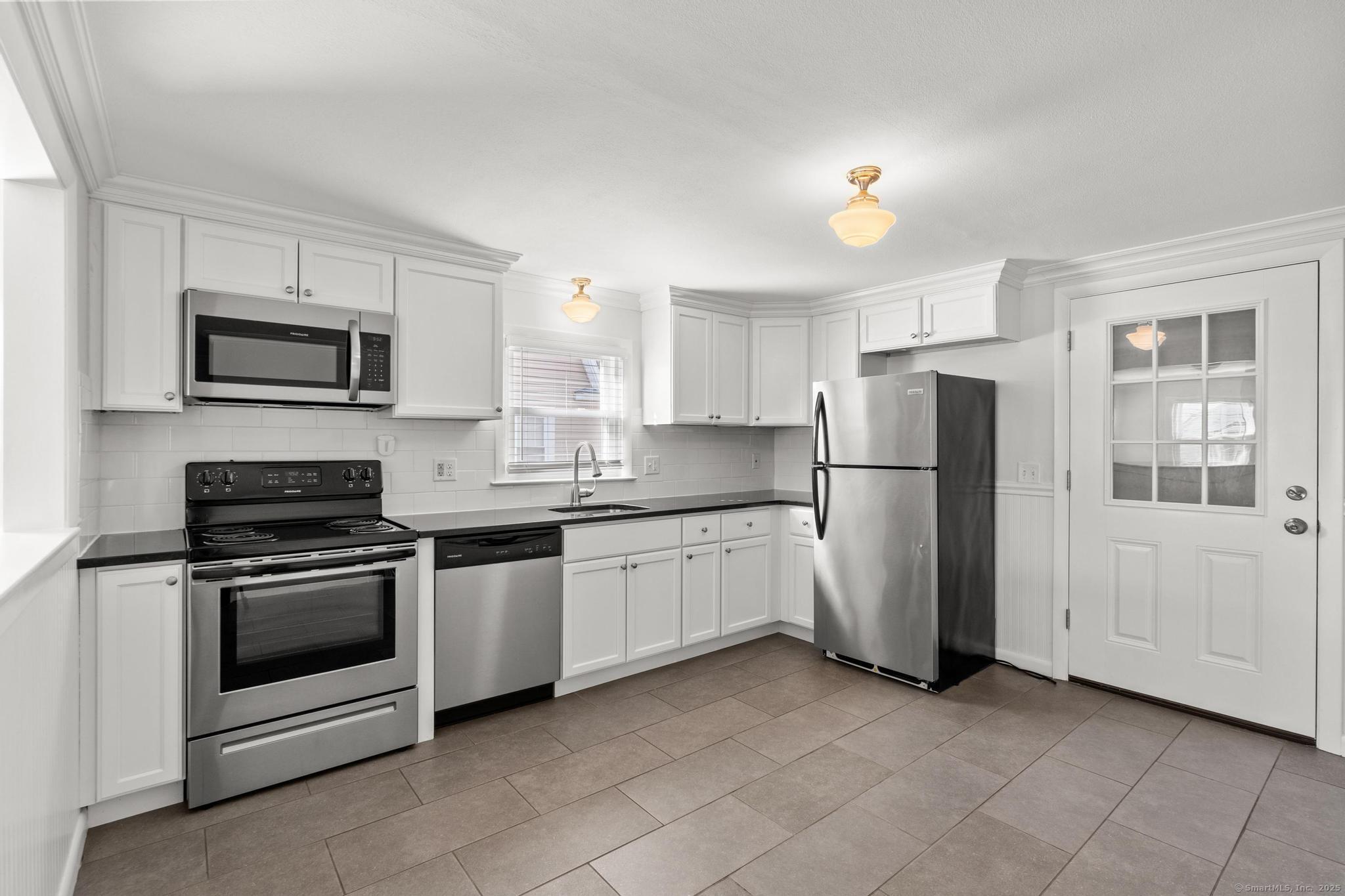 West Hartford, Connecticut, 06119, United States, 4 Bedrooms Bedrooms, ,2 BathroomsBathrooms,Residential,For Sale,1934206