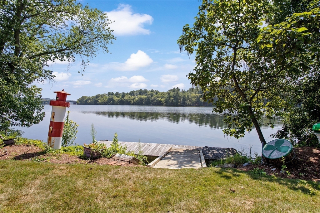 Methuen, Massachusetts, 01844, United States, 3 Bedrooms Bedrooms, ,2 BathroomsBathrooms,Residential,For Sale,1981346