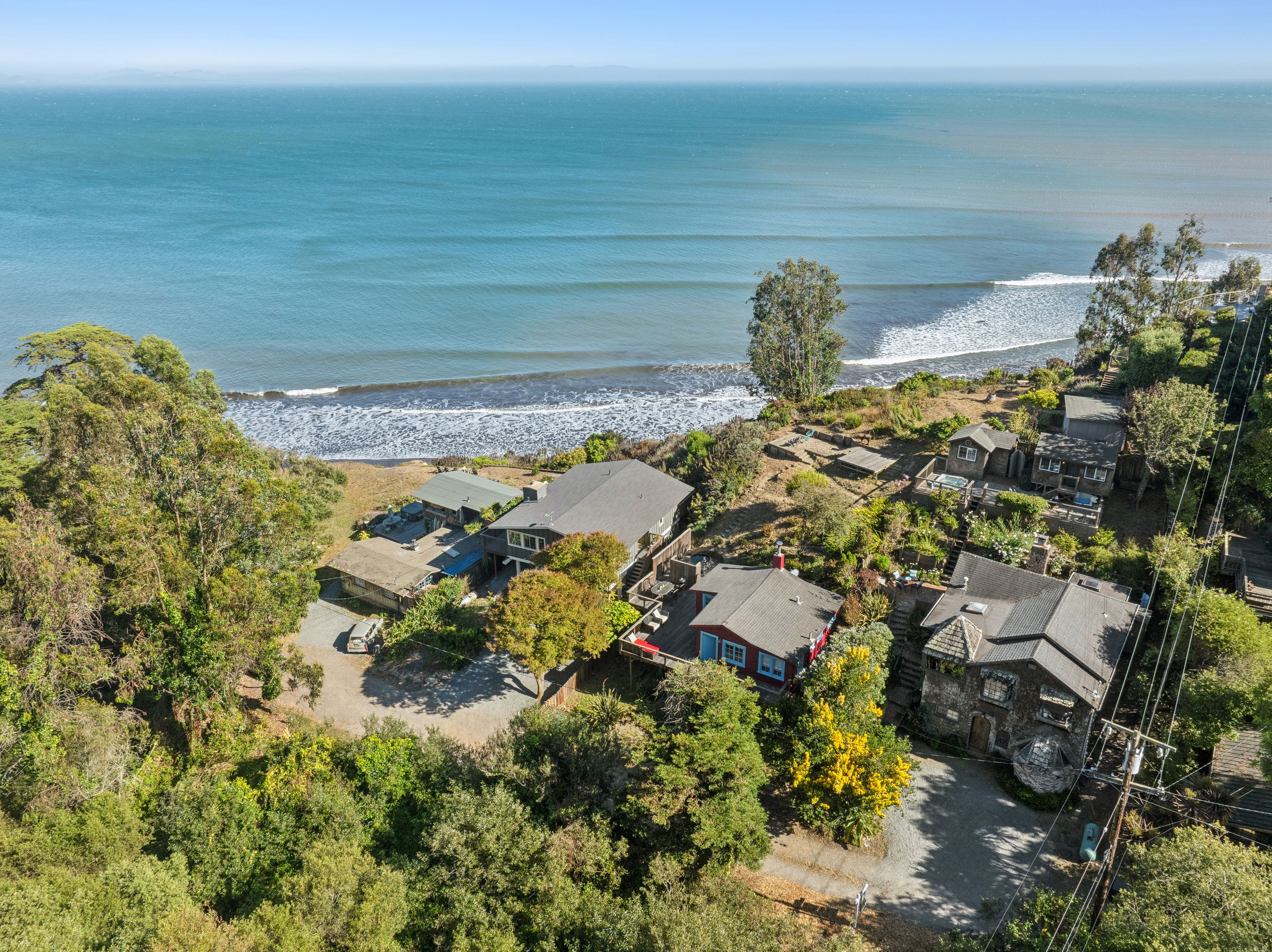  Artisan-Built Beach House - 物件實景