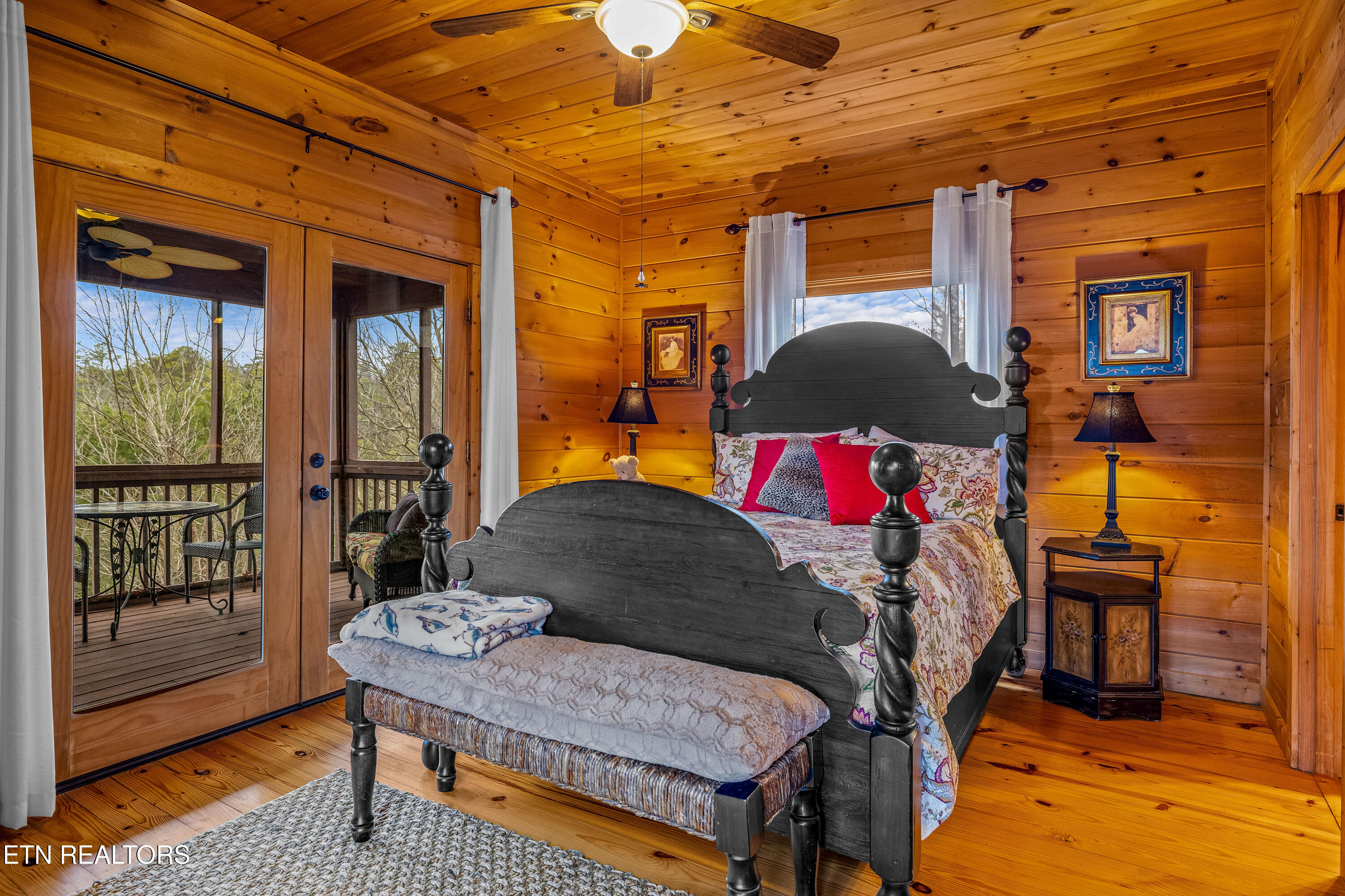 Townsend, Tennessee, 37882, United States, 3 Bedrooms Bedrooms, ,3 BathroomsBathrooms,Residential,For Sale,1982274