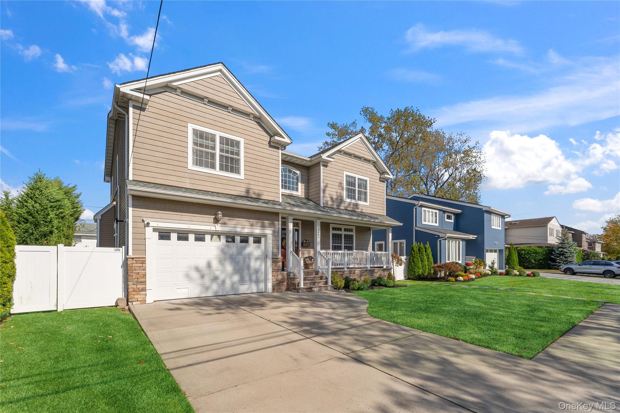 Oceanside, New York, 11572, United States, 4 Bedrooms Bedrooms, ,3 BathroomsBathrooms,Residential,For Sale,1987858