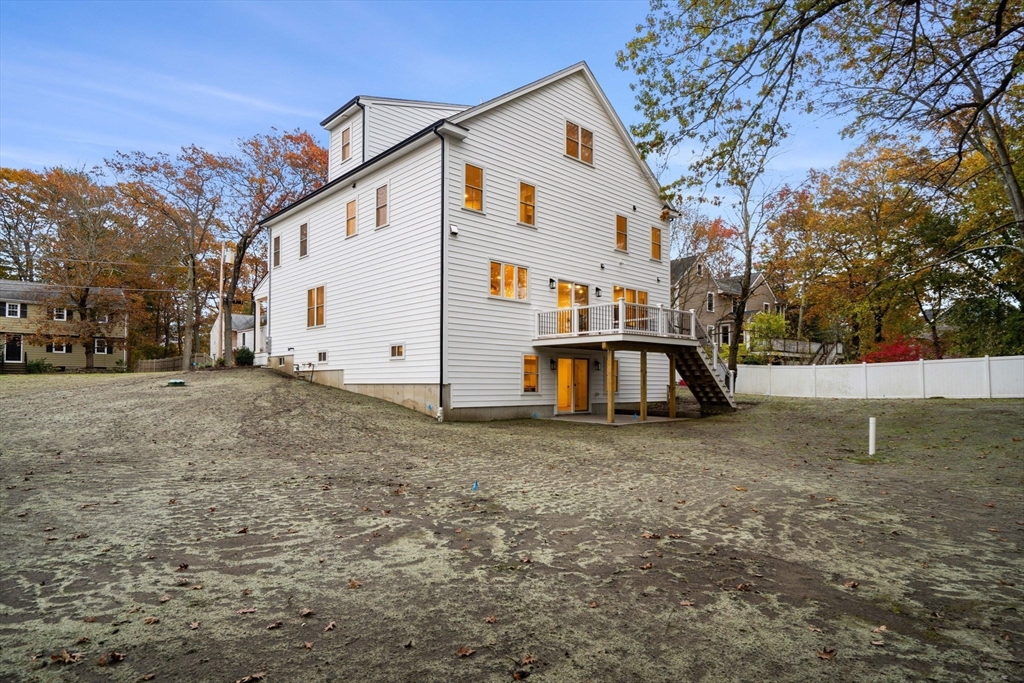 Reading, Massachusetts, 01867, United States, 4 Bedrooms Bedrooms, ,5 BathroomsBathrooms,Residential,For Sale,1988316