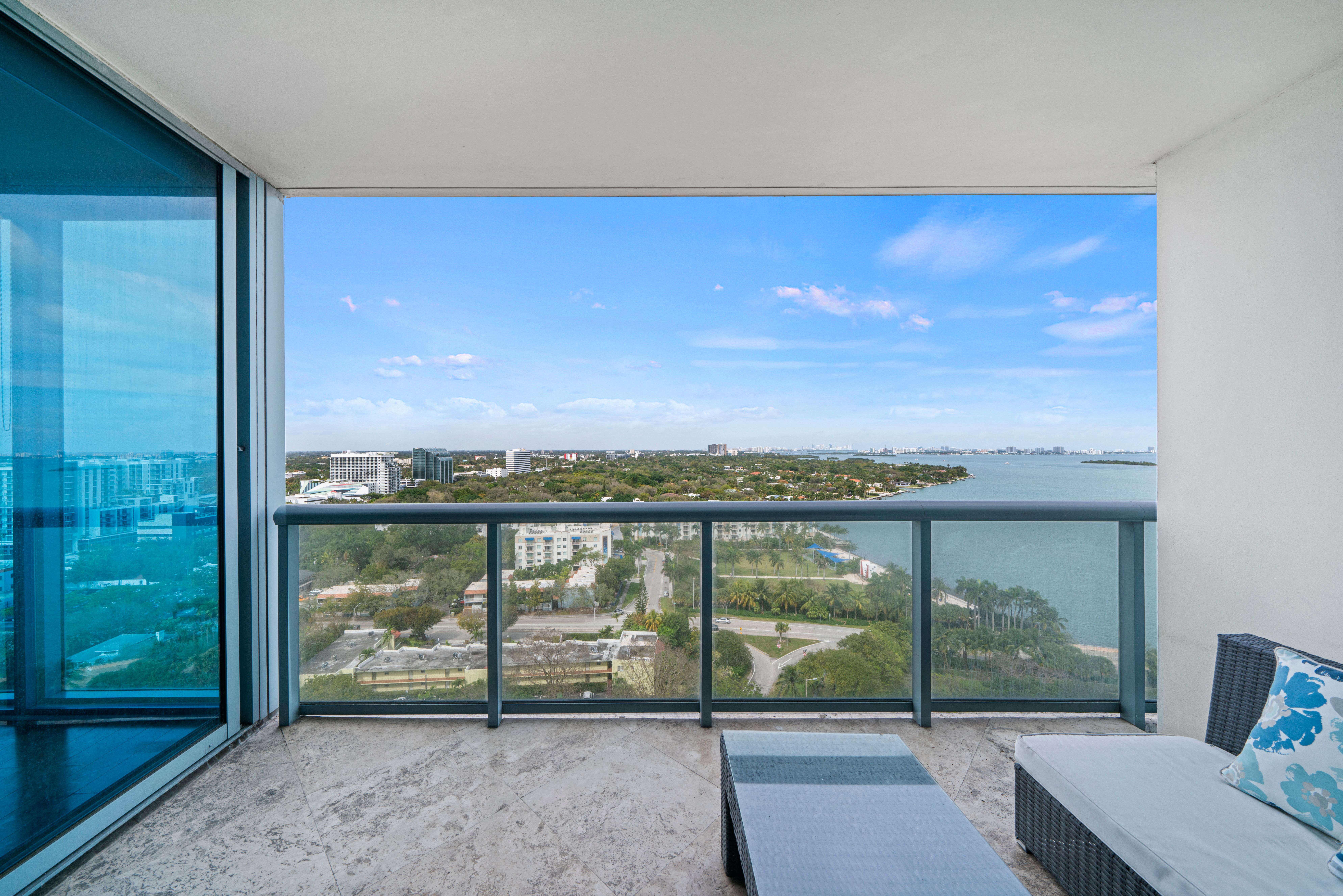  601 NE 36th St, Miami, FL, 33137 - 物件實景