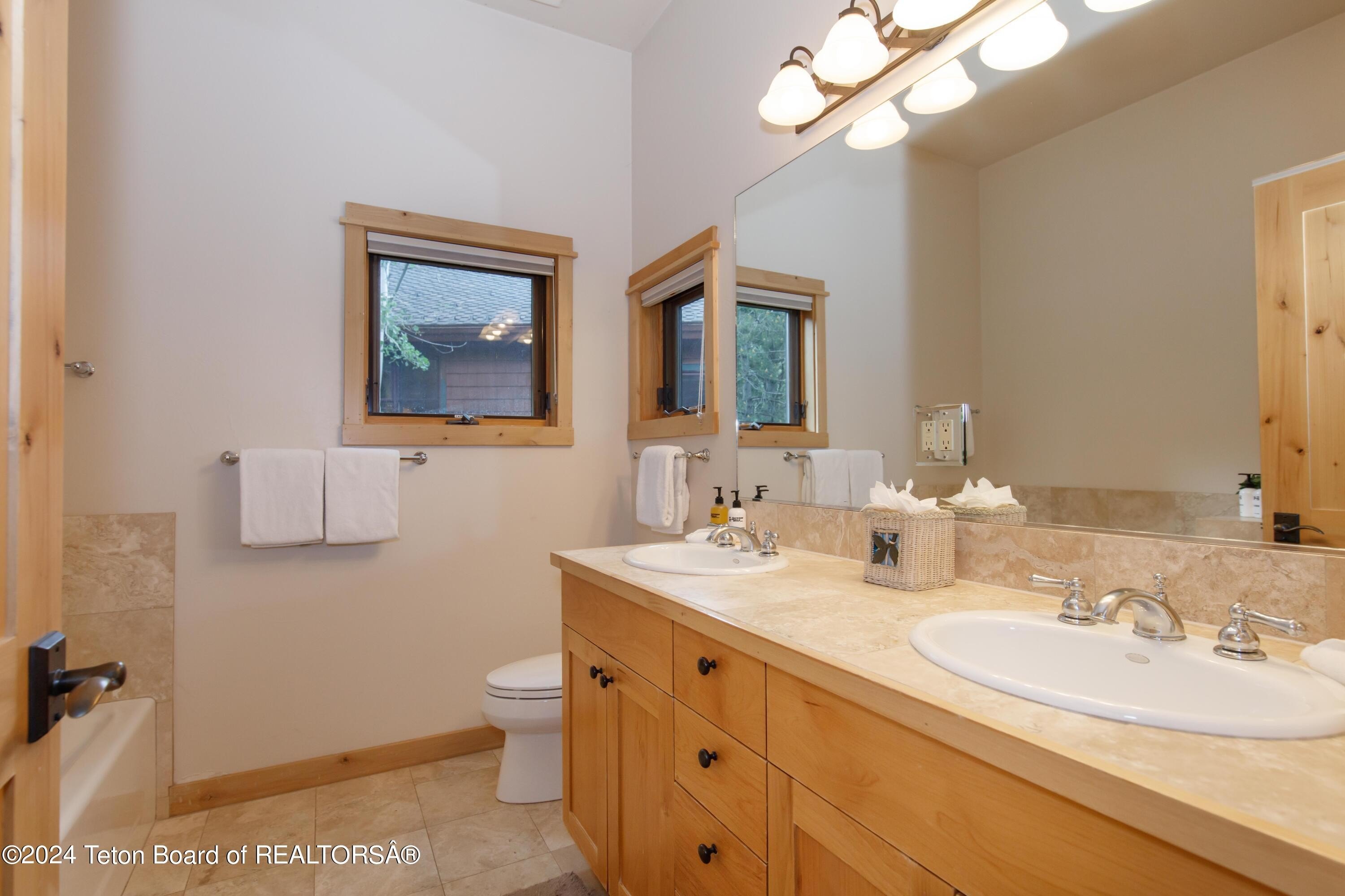 Teton Village, Wyoming, 83025, United States, 3 Bedrooms Bedrooms, ,4 BathroomsBathrooms,Residential,For Sale,1974822