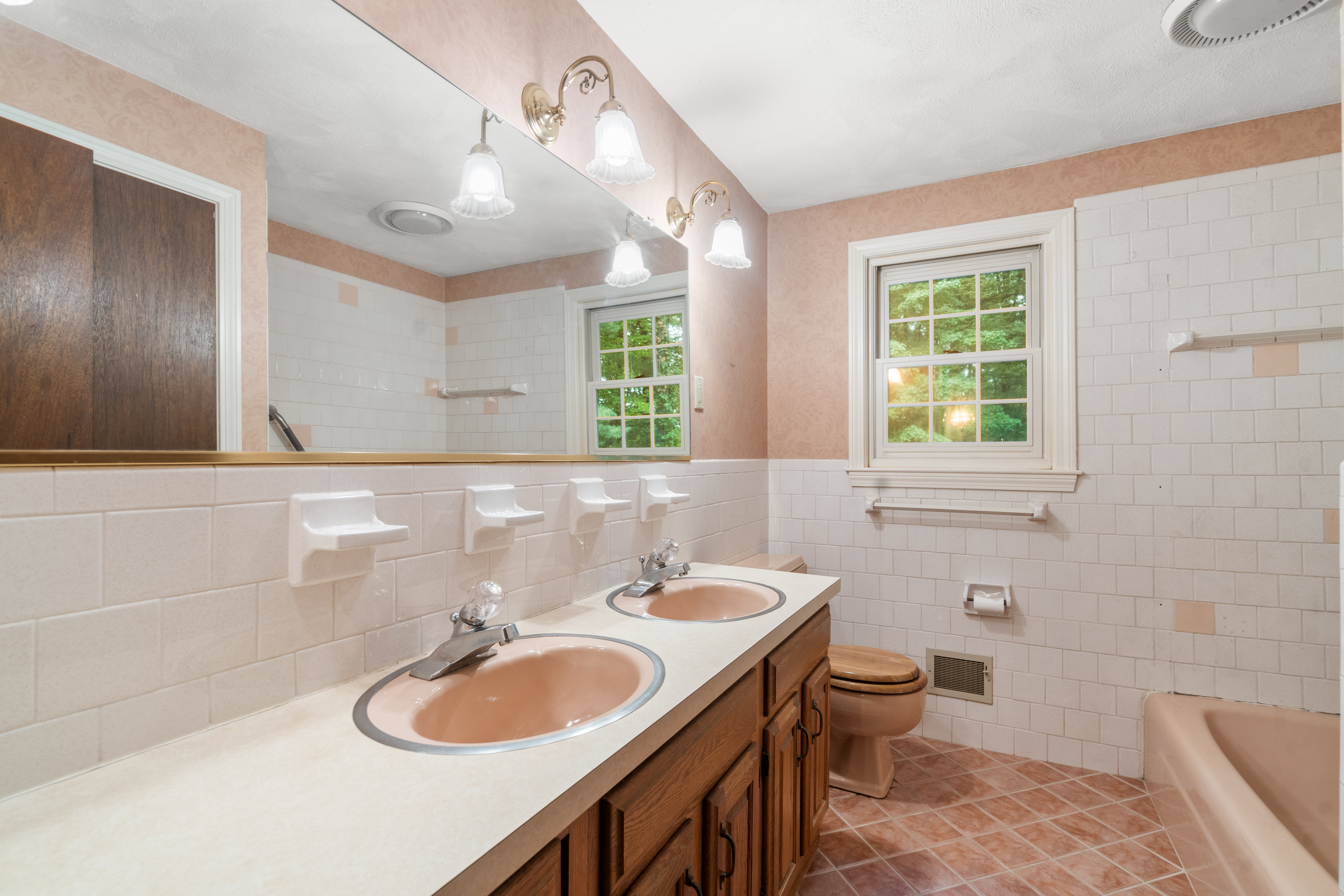  11 Summit Road, Southborough, MA, 01772 - 物件實景