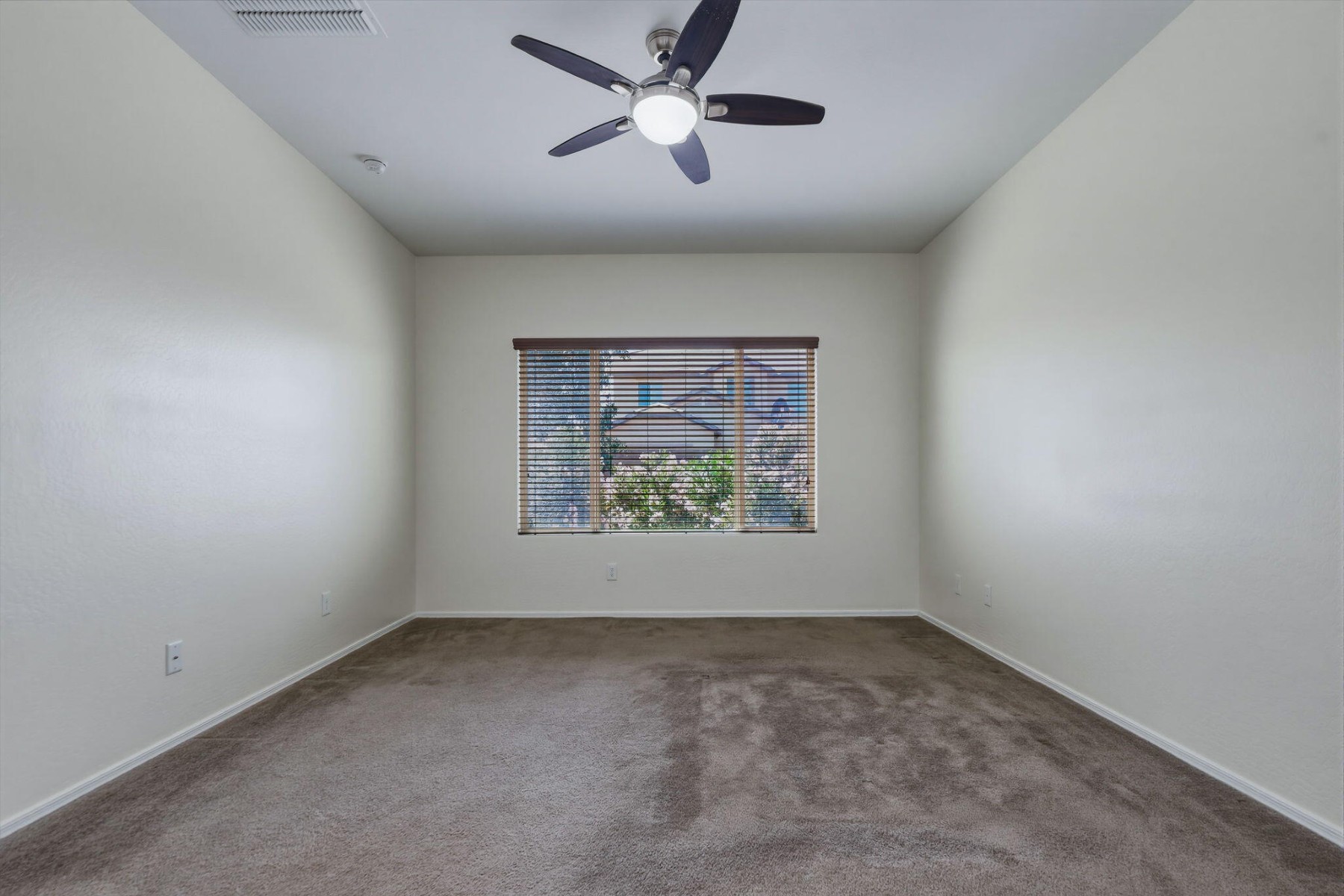  17543 W Buckhorn Trail  Surprise, AZ - 物件實景