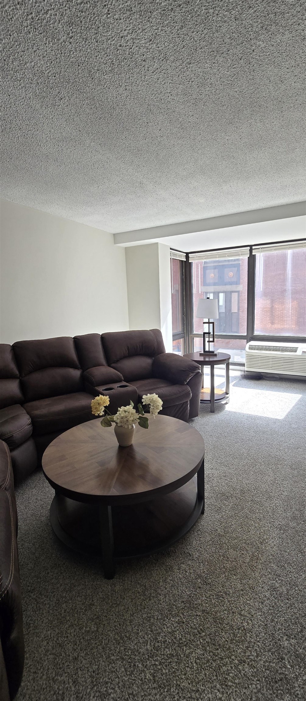 Portsmouth, New Hampshire, 03801, United States, 2 Bedrooms Bedrooms, ,1 BathroomBathrooms,Residential,For Sale,1838019