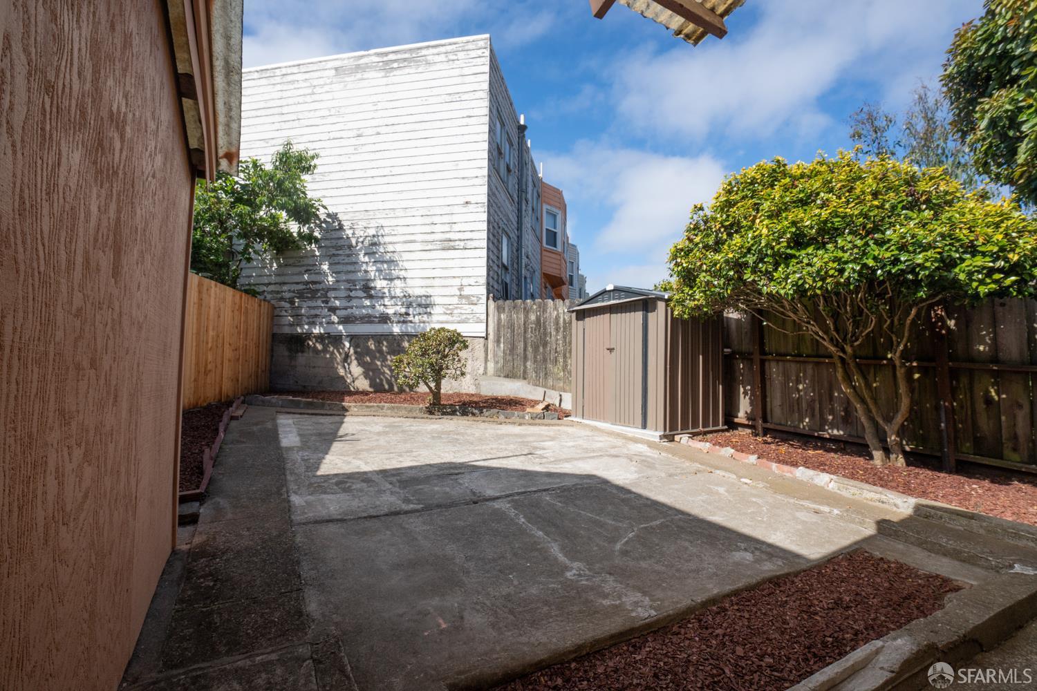 San Francisco, California, 94112, United States, 2 Bedrooms Bedrooms, ,3 BathroomsBathrooms,Residential,For Sale,1933594