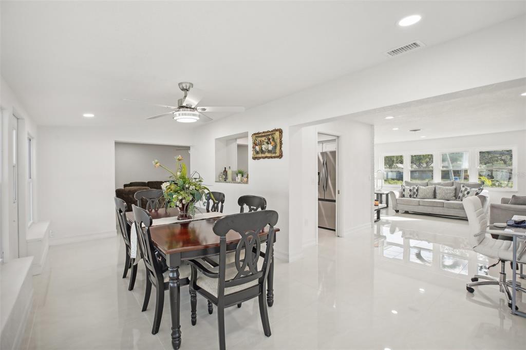 St Petersburg, Florida, 33710, United States, 3 Bedrooms Bedrooms, ,2 BathroomsBathrooms,Residential,For Sale,1849004