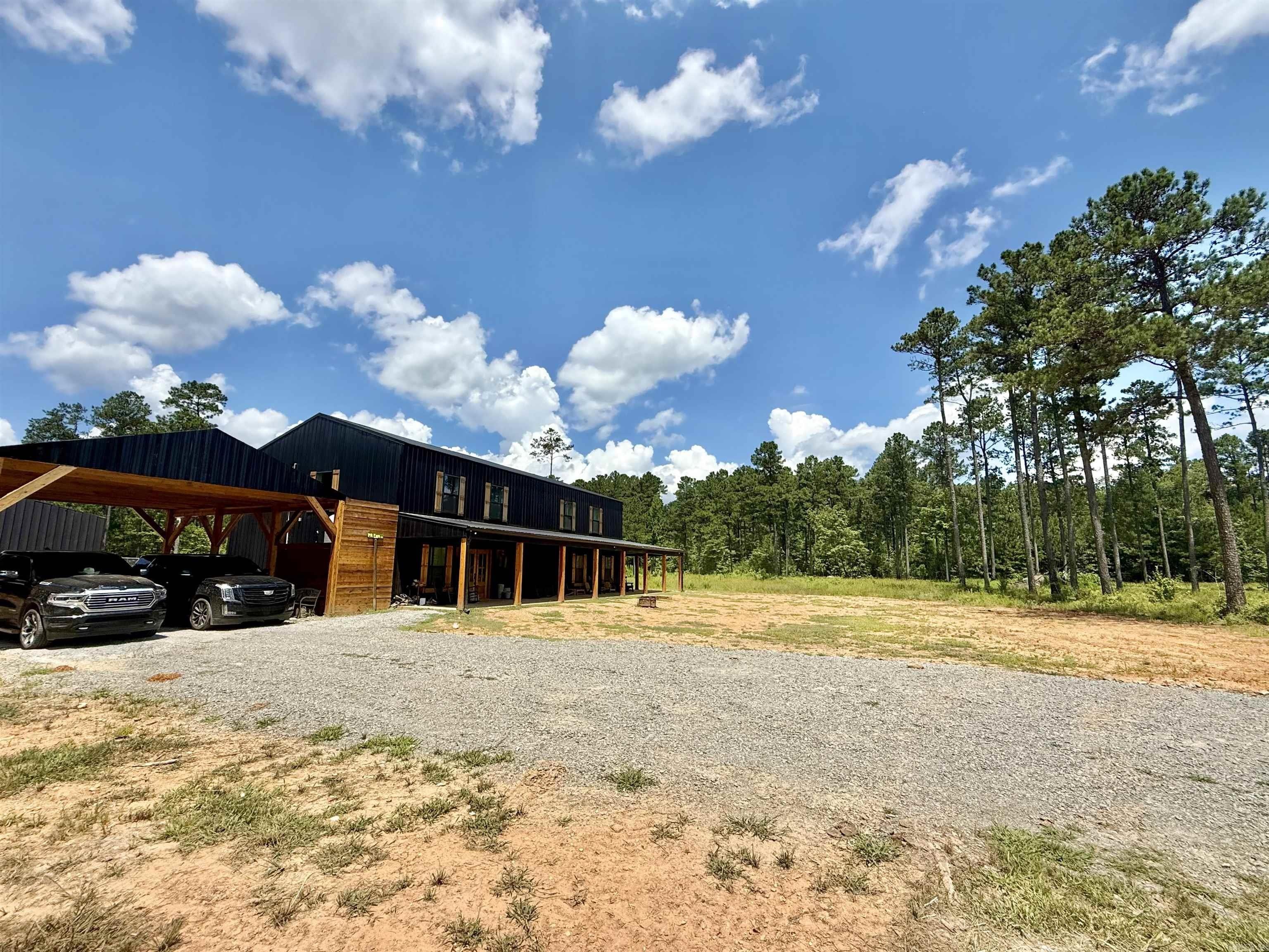 Traskwood, Arkansas, 72167, United States, 5 Bedrooms Bedrooms, ,4 BathroomsBathrooms,Residential,For Sale,1976094