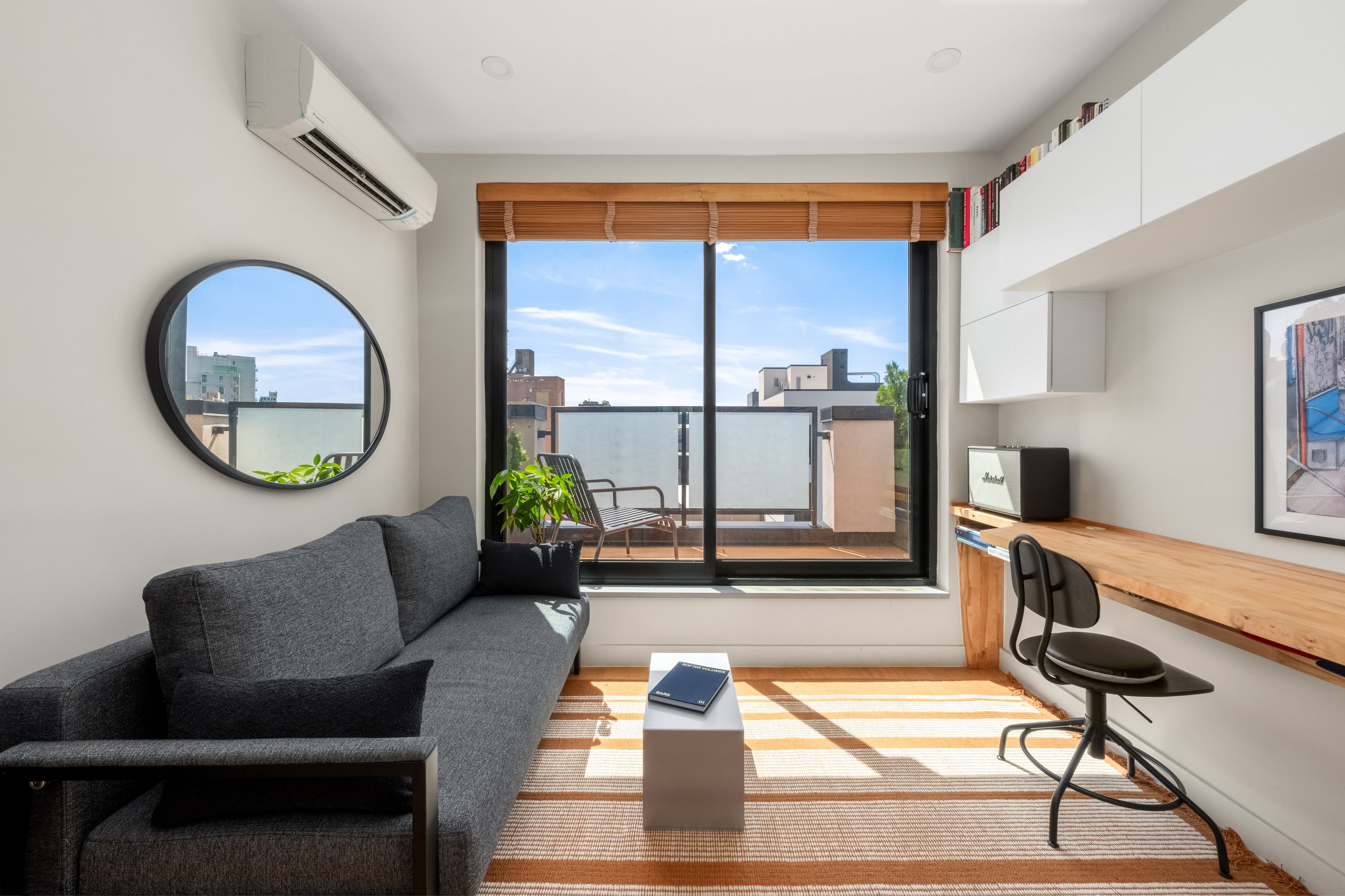  Sun-Filled Williamsburg Duplex w/ 2 Private Decks - 物件實景