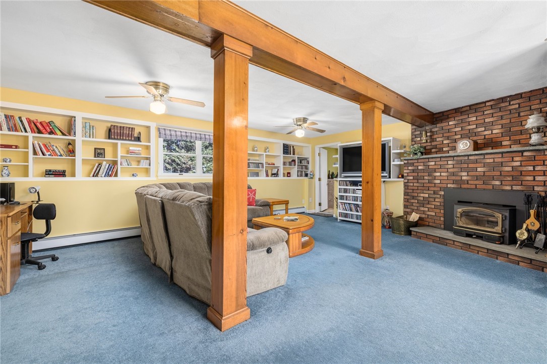 North Kingstown, Rhode Island, 02874, United States, 3 Bedrooms Bedrooms, ,2 BathroomsBathrooms,Residential,For Sale,1906008