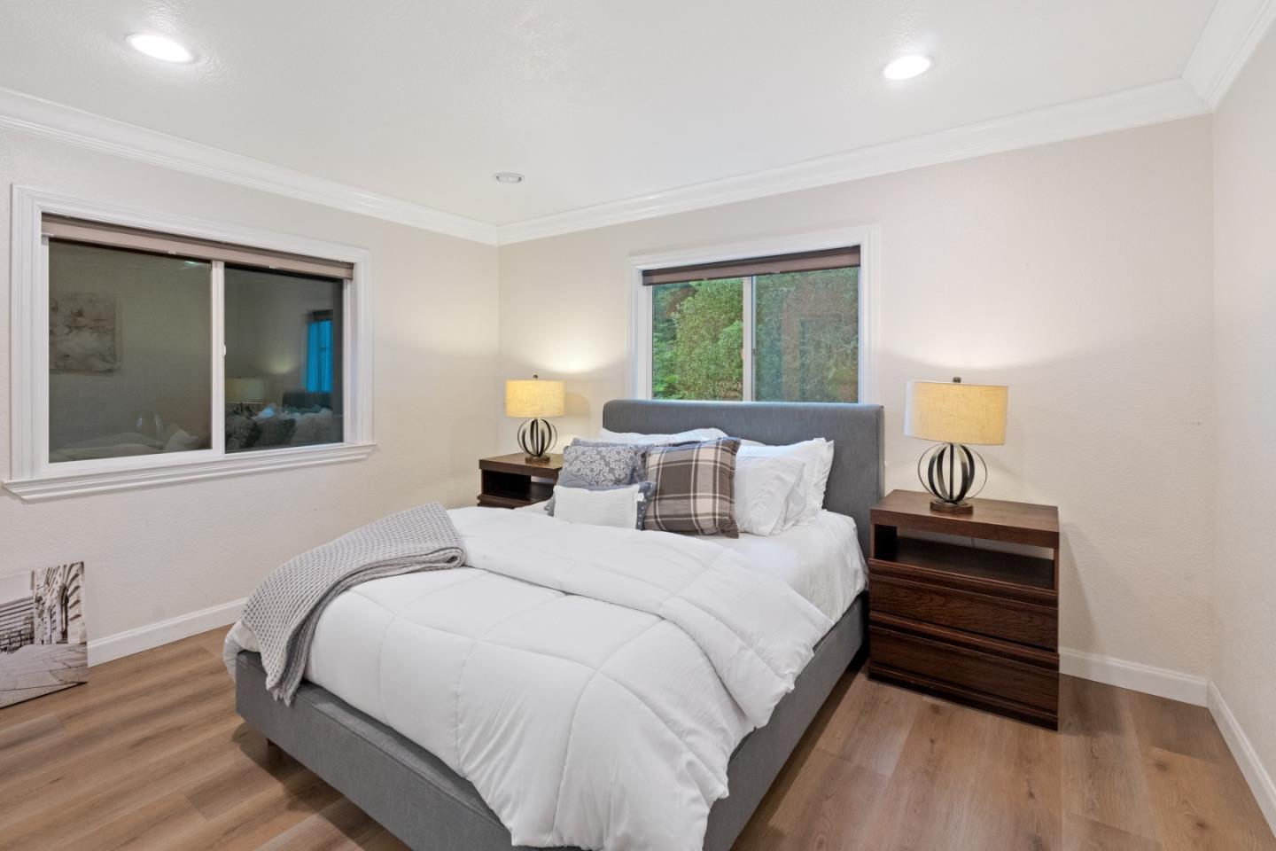 Pacifica, California, 94044, United States, 4 Bedrooms Bedrooms, ,5 BathroomsBathrooms,Residential,For Sale,1988346