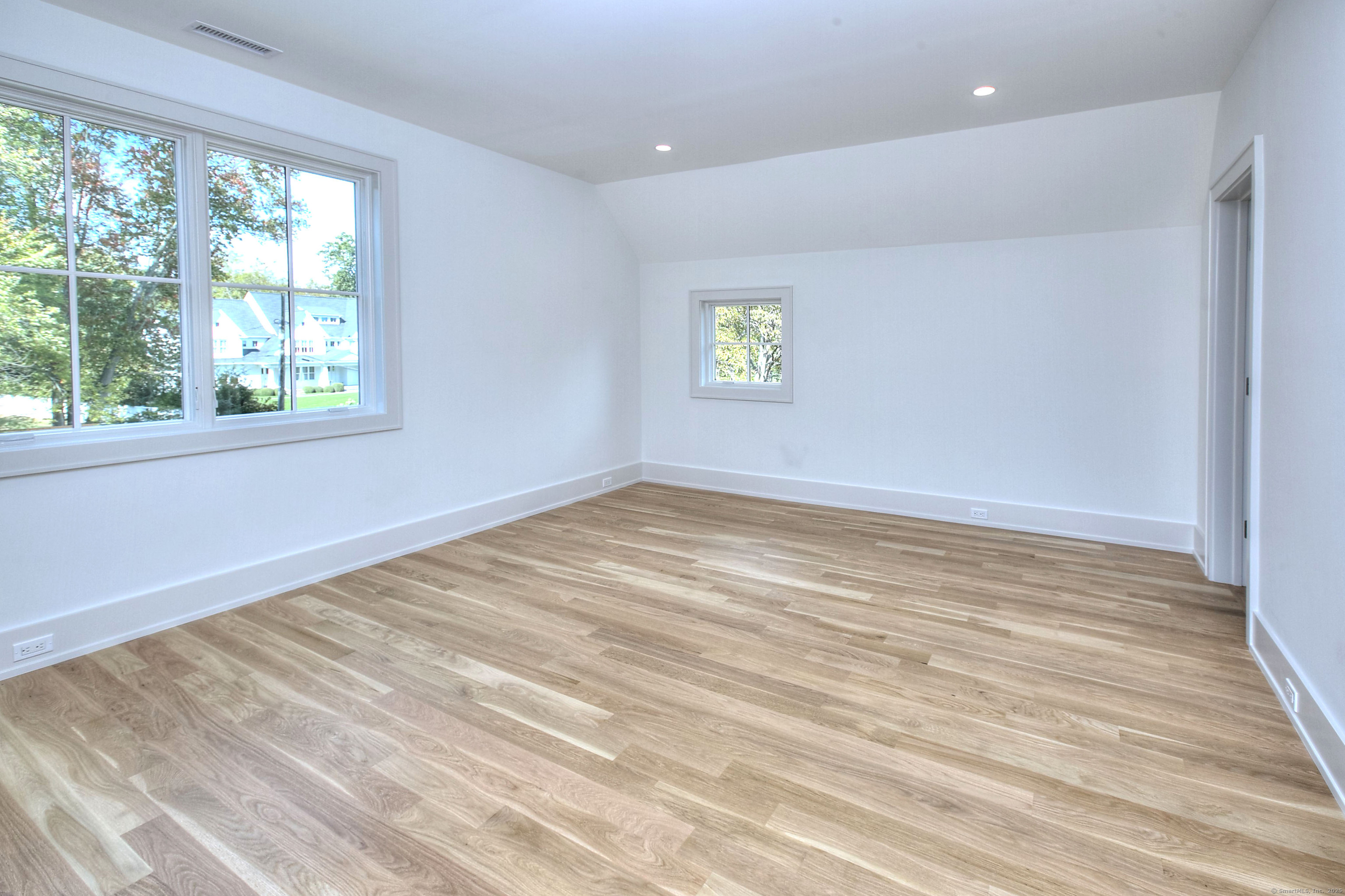 Westport, Connecticut, 06880, United States, 6 Bedrooms Bedrooms, ,9 BathroomsBathrooms,Residential,For Sale,1960776