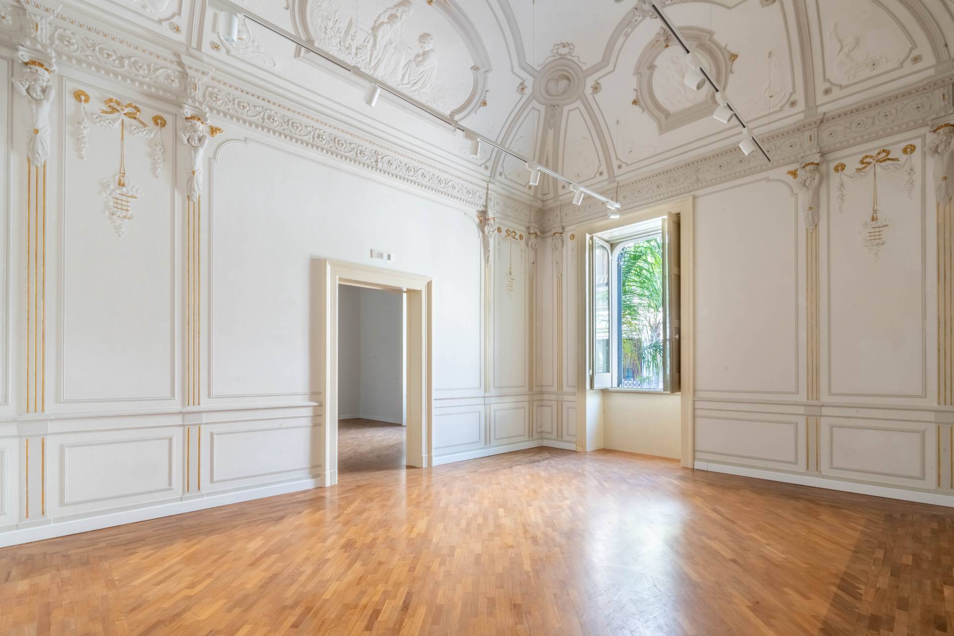 Piazza Anime / Corso Roma, Brindisi, Brindisi, 72100, IT, 8 Bedrooms Bedrooms, ,2 BathroomsBathrooms,Residential,For Sale,Piazza Anime / Corso Roma,1629554