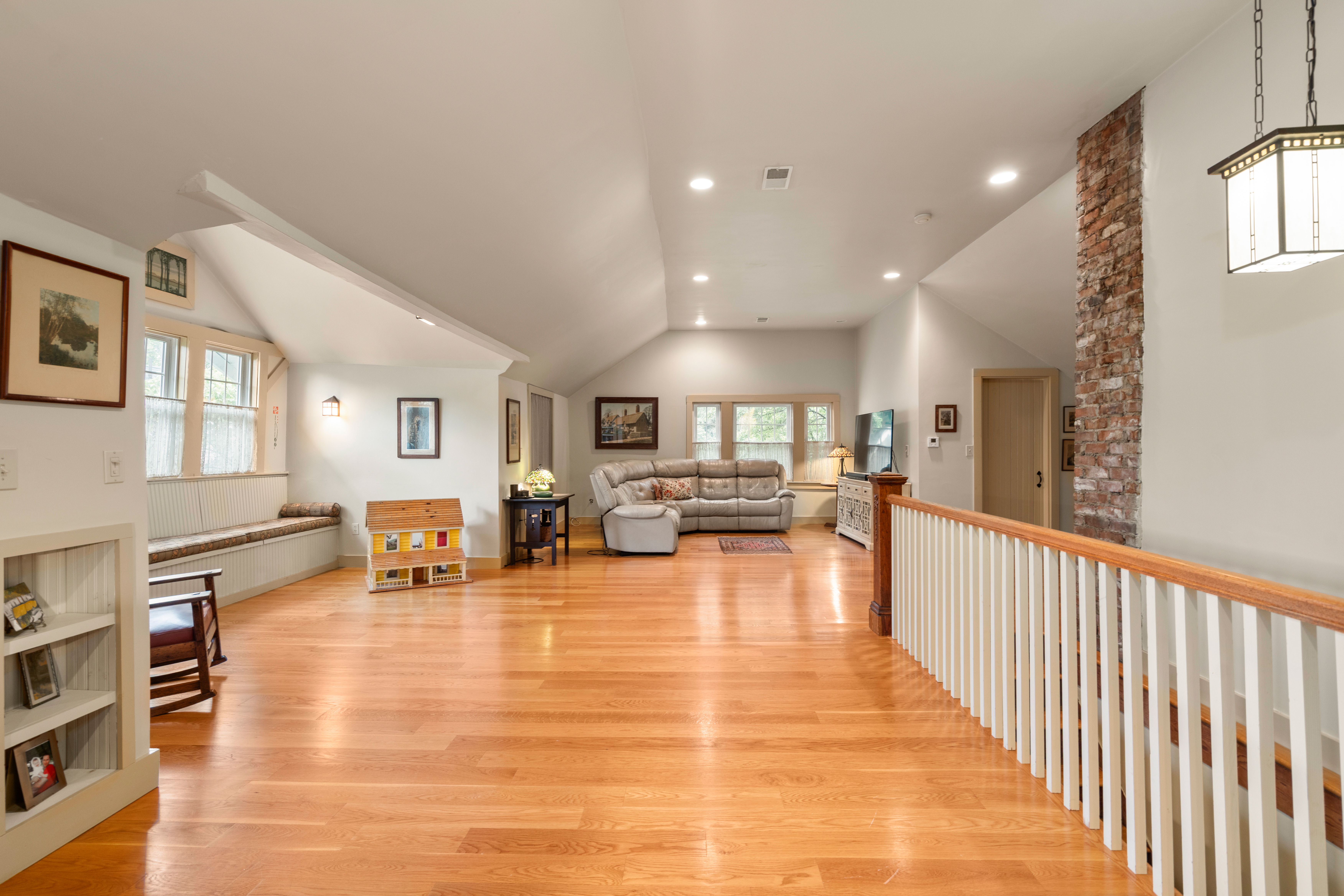  18 Shears Street, Wrentham, MA, 02093 - 物件實景