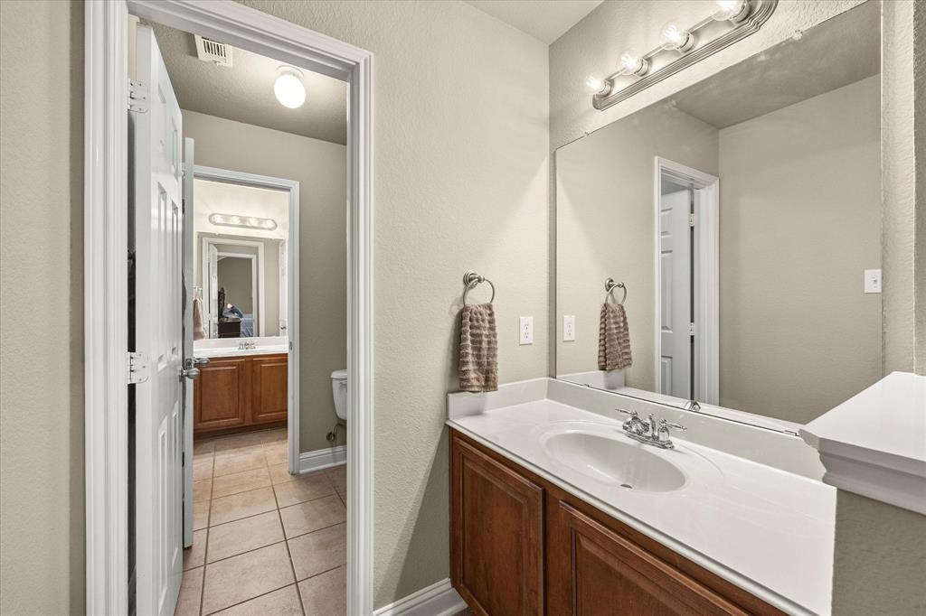 Rockwall, Texas, 75087, United States, 5 Bedrooms Bedrooms, ,5 BathroomsBathrooms,Residential,For Sale,1877304