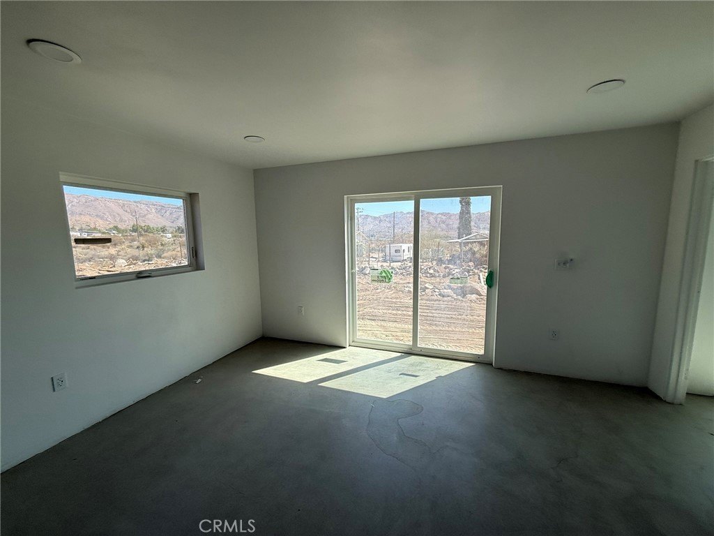Morongo Valley, California, 92256, United States, 2 Bedrooms Bedrooms, ,3 BathroomsBathrooms,Residential,For Sale,1940987