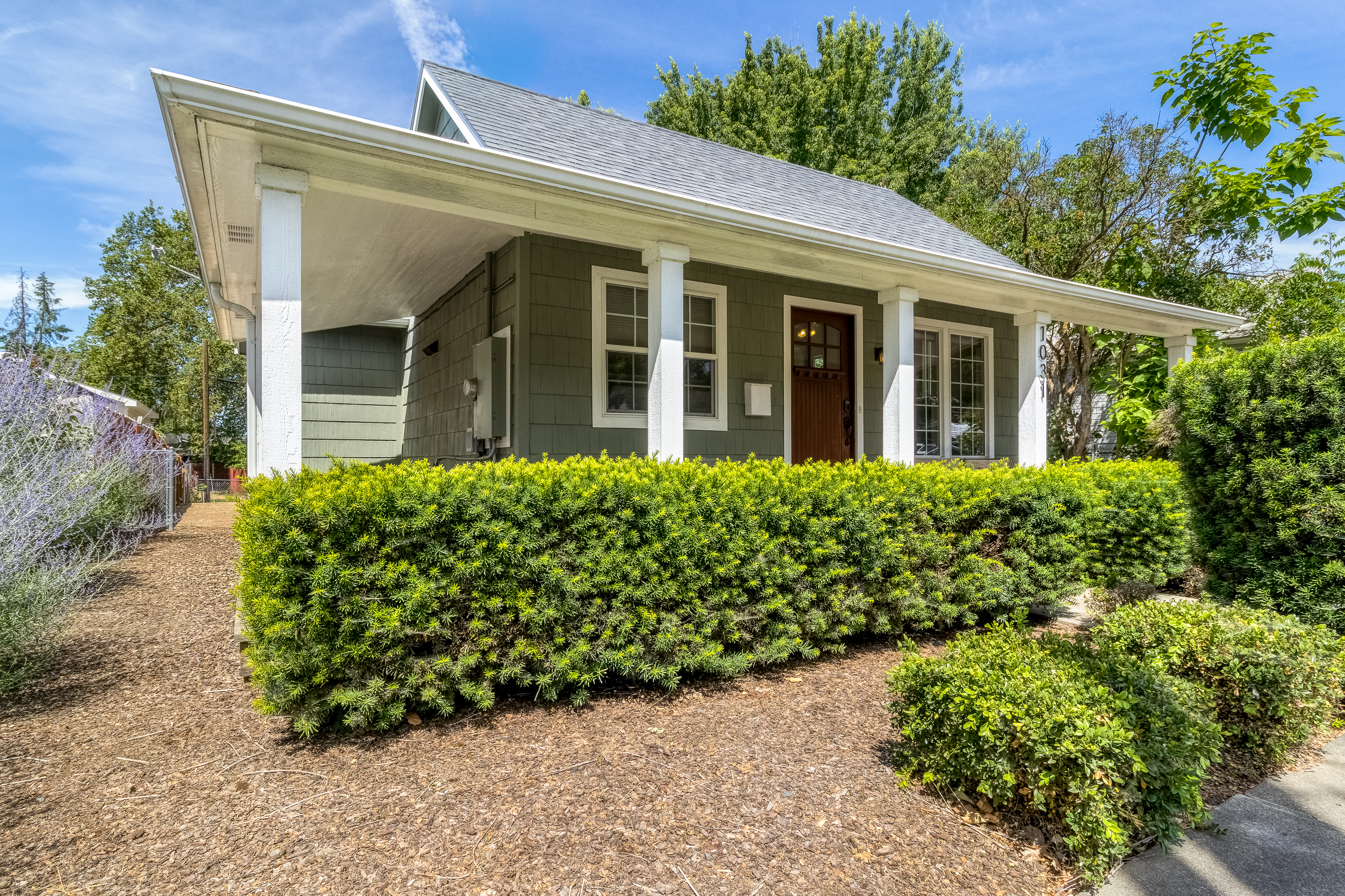  1031 Bonnie Brae St - 物件實景