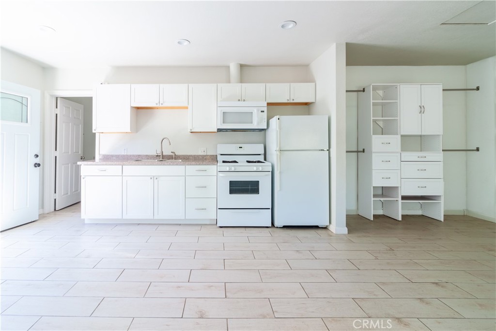 Lancaster, California, 93534, United States, ,Residential,For Sale,1904351