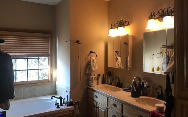 Hiawassee, Georgia, 30546, United States, 3 Bedrooms Bedrooms, ,3 BathroomsBathrooms,Residential,For Sale,1944603