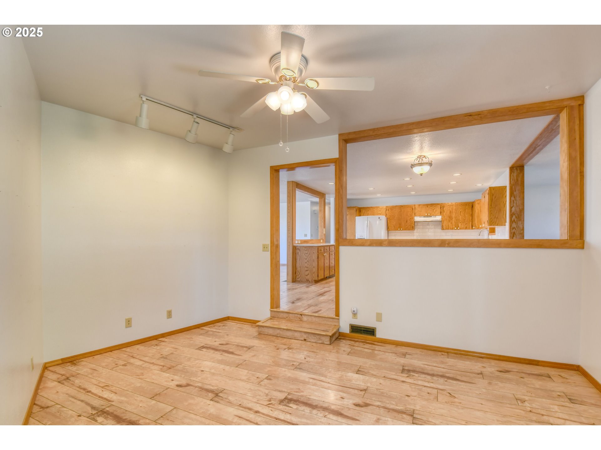 Pendleton, Oregon, 97801, United States, 3 Bedrooms Bedrooms, ,3 BathroomsBathrooms,Residential,For Sale,1891177