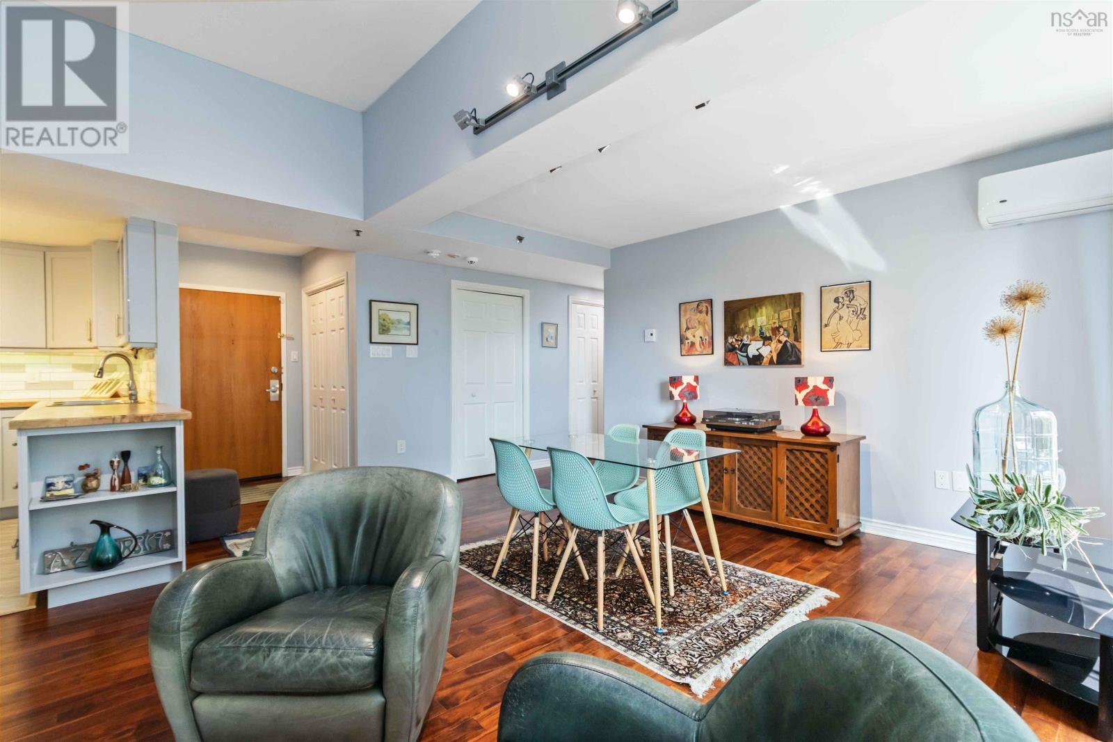 HALIFAX, Nova Scotia, B3H 3Y8, CA, 2 Bedrooms Bedrooms, ,1 BathroomBathrooms,Residential,For Sale,1947667