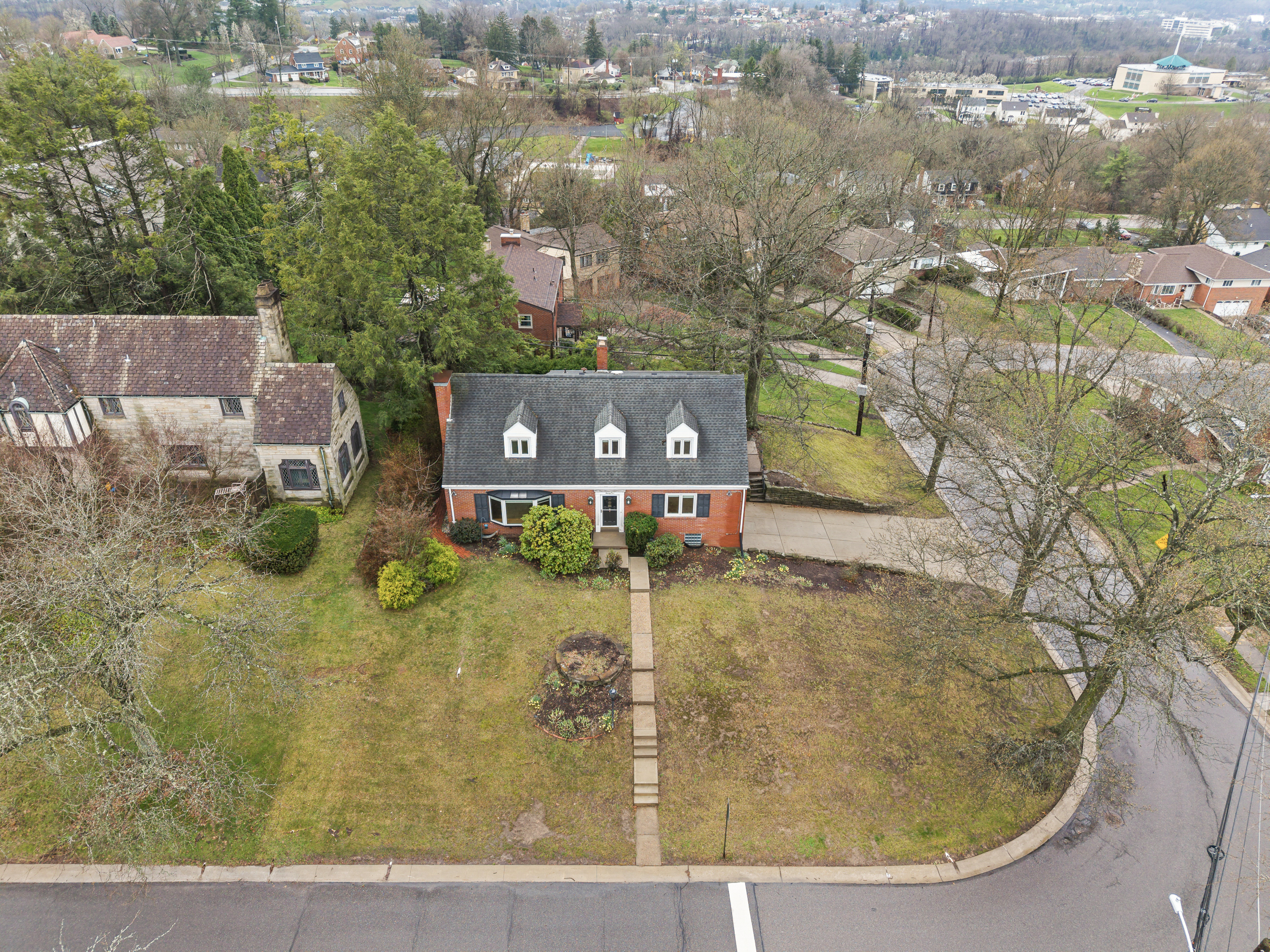  25 Carleton Drive, Pittsburgh, PA 15243 - 物件實景