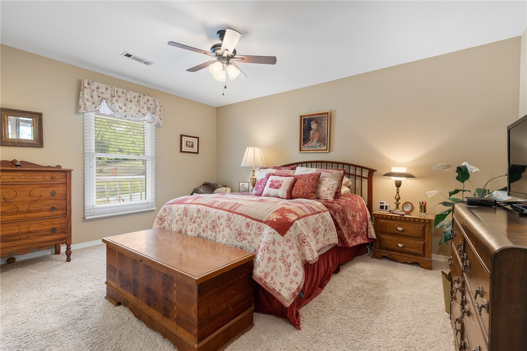 Springdale, Arkansas, 72764, United States, 4 Bedrooms Bedrooms, ,3 BathroomsBathrooms,Residential,For Sale,1804619