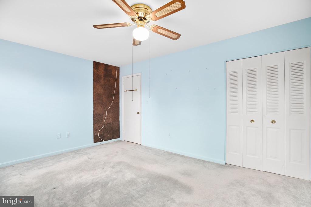 Springfield, Virginia, 22153, United States, 4 Bedrooms Bedrooms, ,4 BathroomsBathrooms,Residential,For Sale,1992836