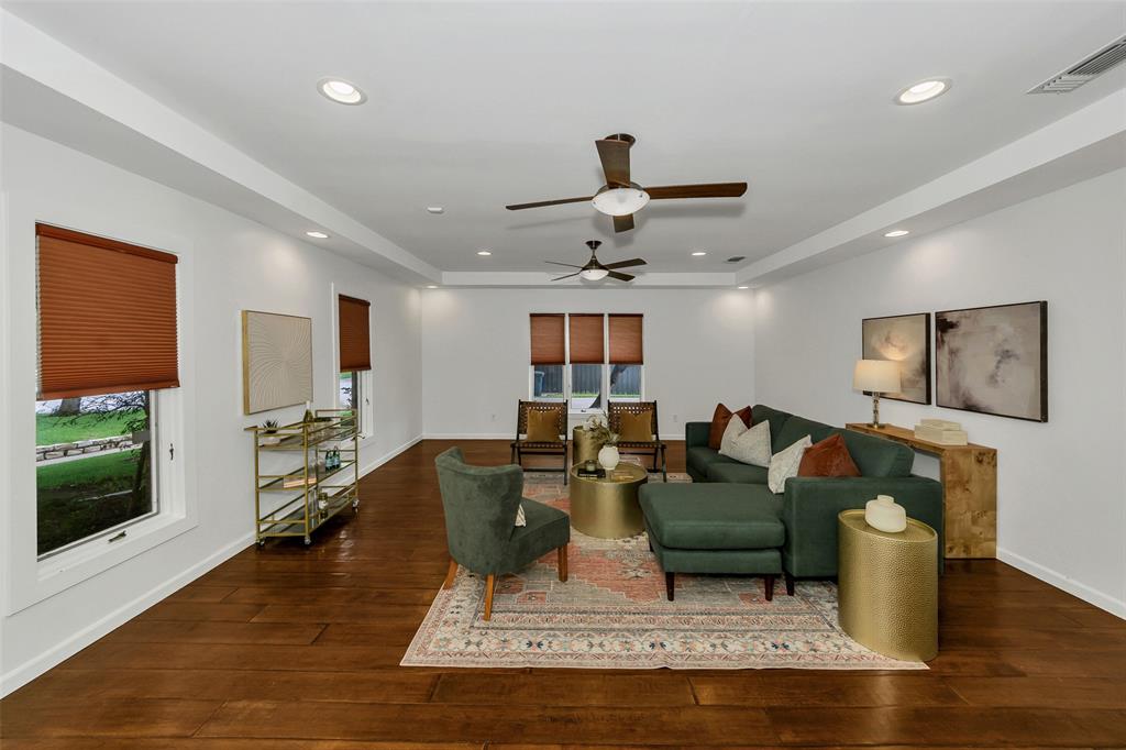 Colleyville, Texas, 76034, United States, 4 Bedrooms Bedrooms, ,3 BathroomsBathrooms,Residential,For Sale,1927837