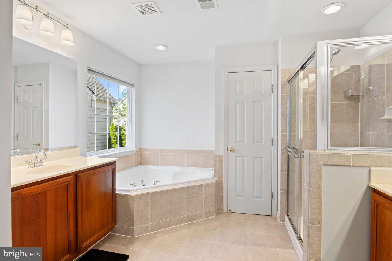 Woodbridge, Virginia, 22191, United States, 6 Bedrooms Bedrooms, ,5 BathroomsBathrooms,Residential,For Sale,1949818