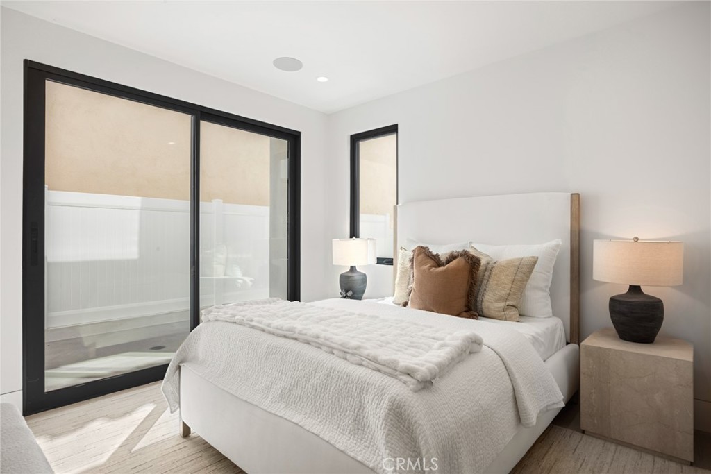 Corona del Mar, California, 92625, United States, 4 Bedrooms Bedrooms, ,5 BathroomsBathrooms,Residential,For Sale,1903462