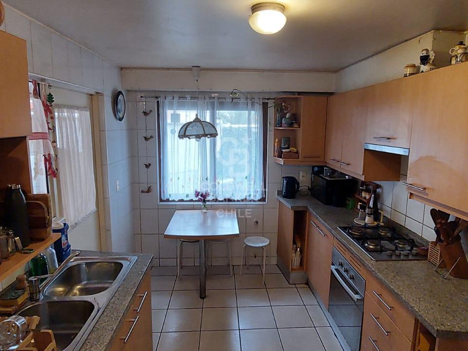 Peñalolén, Chile, 4 Bedrooms Bedrooms, ,3 BathroomsBathrooms,Residential,For Sale,1728706