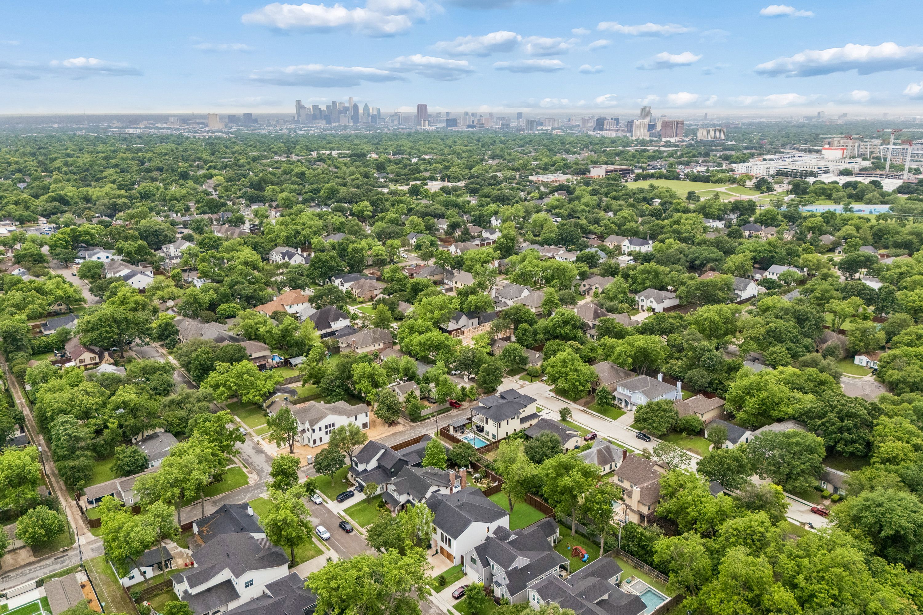  Luxurious East Dallas Home by Birchwood Custom Homes with Modern Elegance - 物件實景