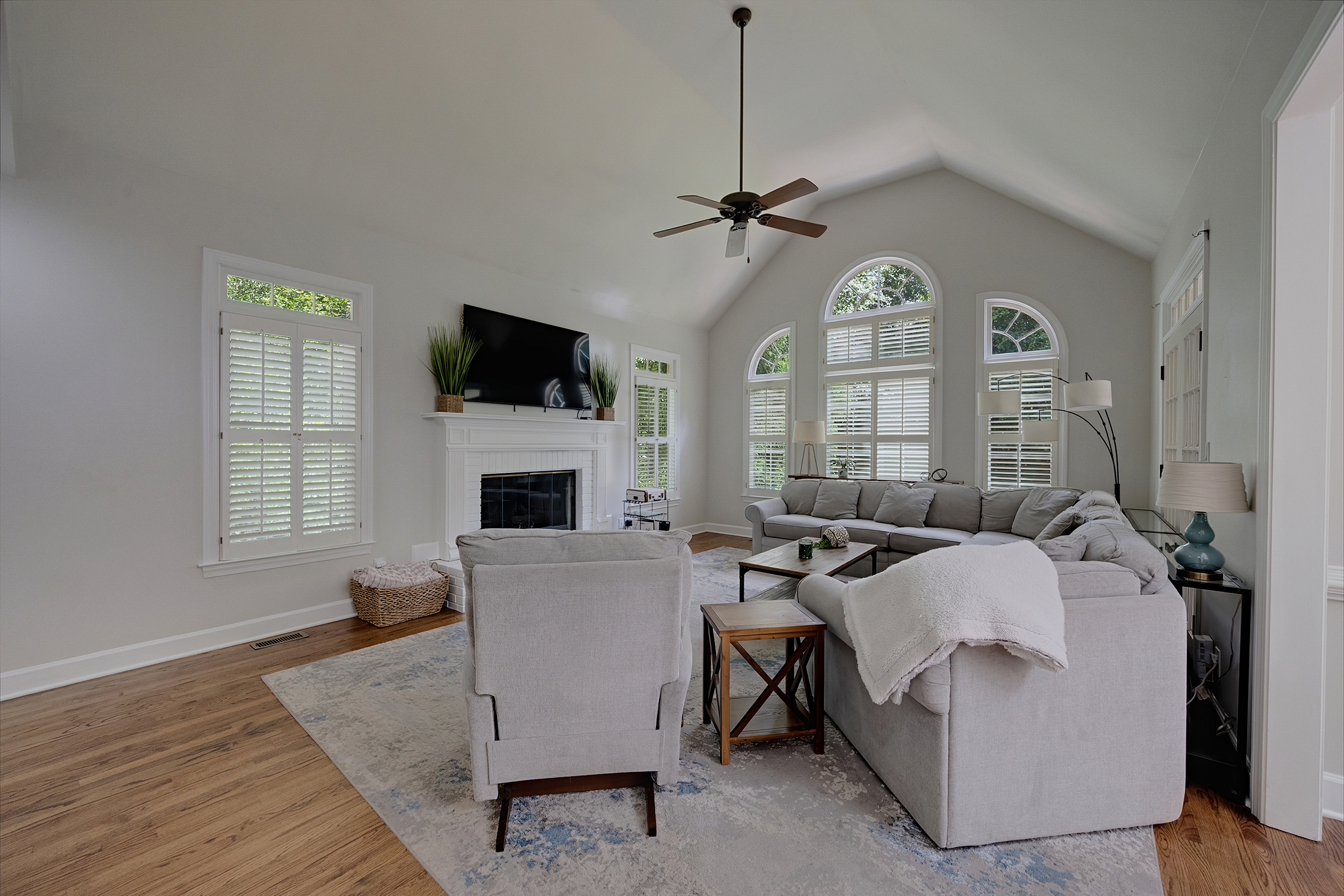  Charming Brick Home in Roswell - 物件實景