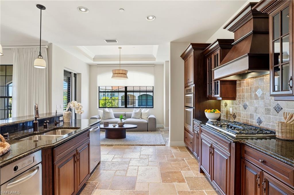 Naples, Florida, 34109, United States, 2 Bedrooms Bedrooms, ,3 BathroomsBathrooms,Residential,For Sale,1999101