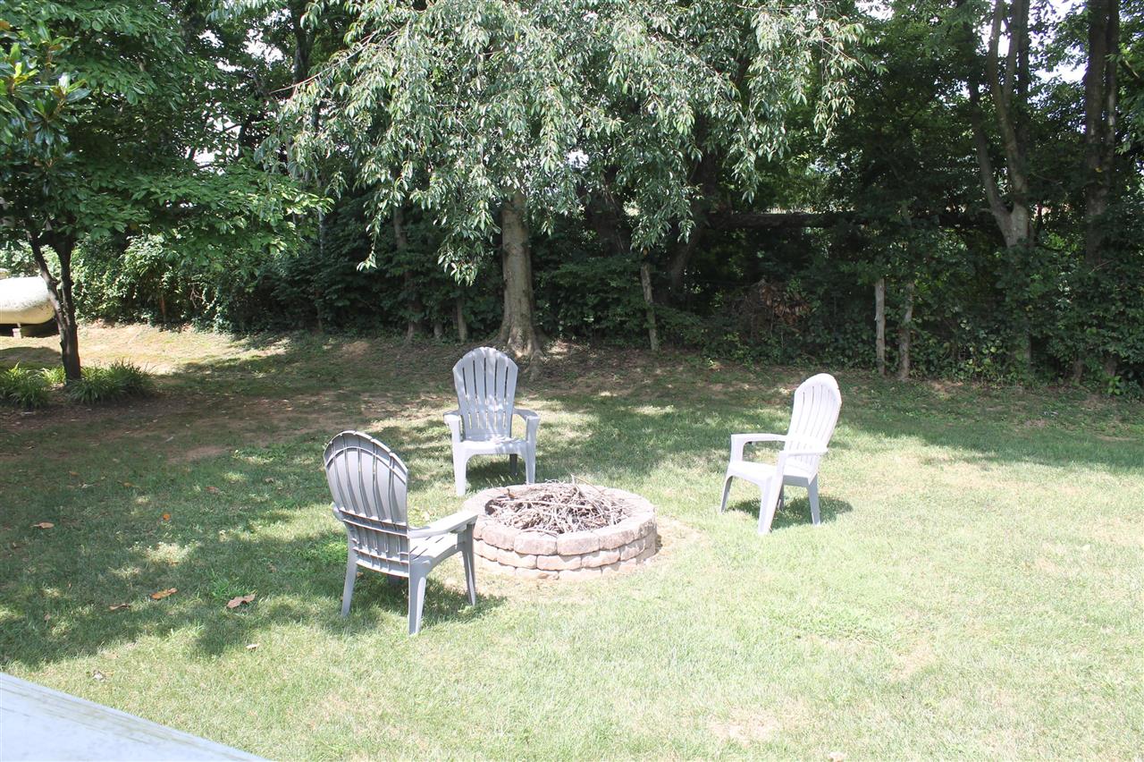 Alvaton, Kentucky, 42122, United States, 5 Bedrooms Bedrooms, ,4 BathroomsBathrooms,Residential,For Sale,1908612