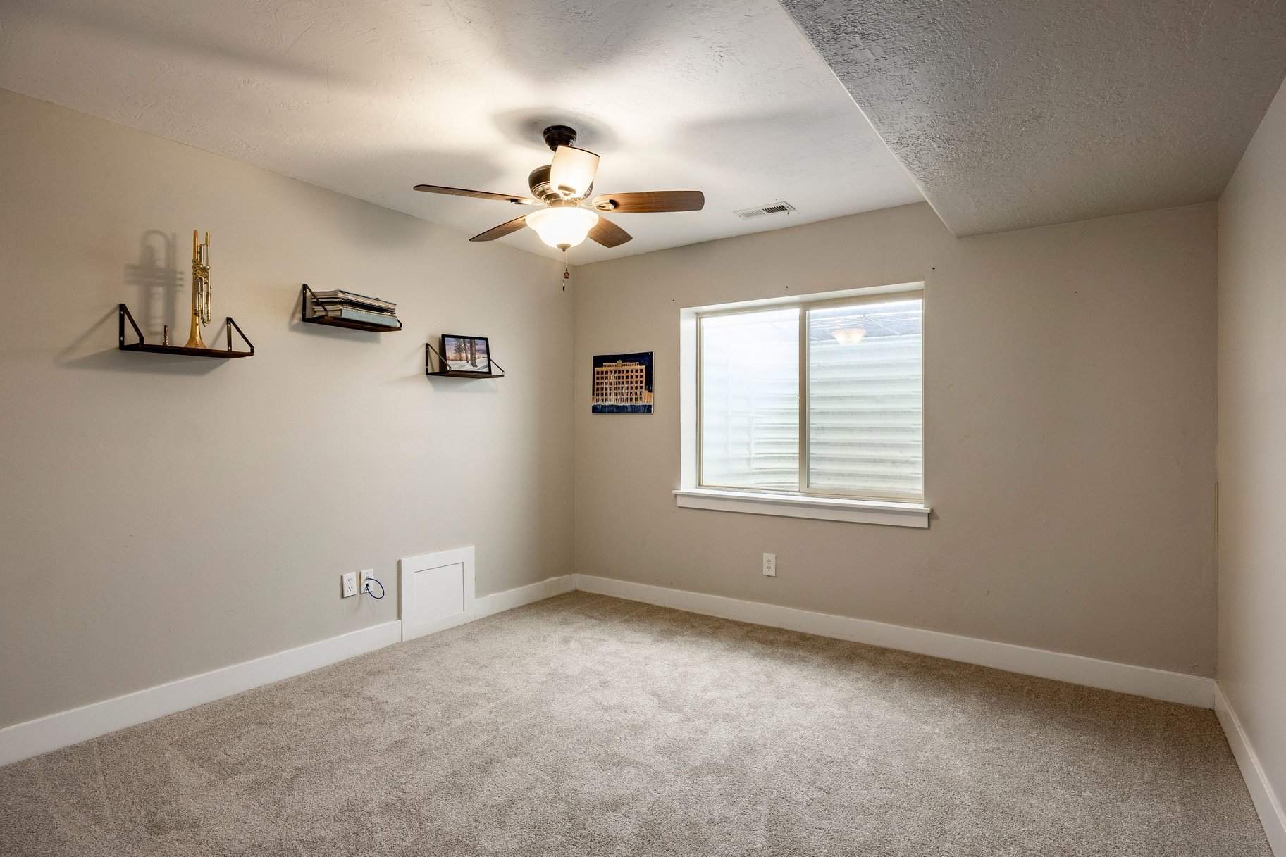  Corner Lot Living With Timpanogos Views Near Wheeler Park - 物件實景