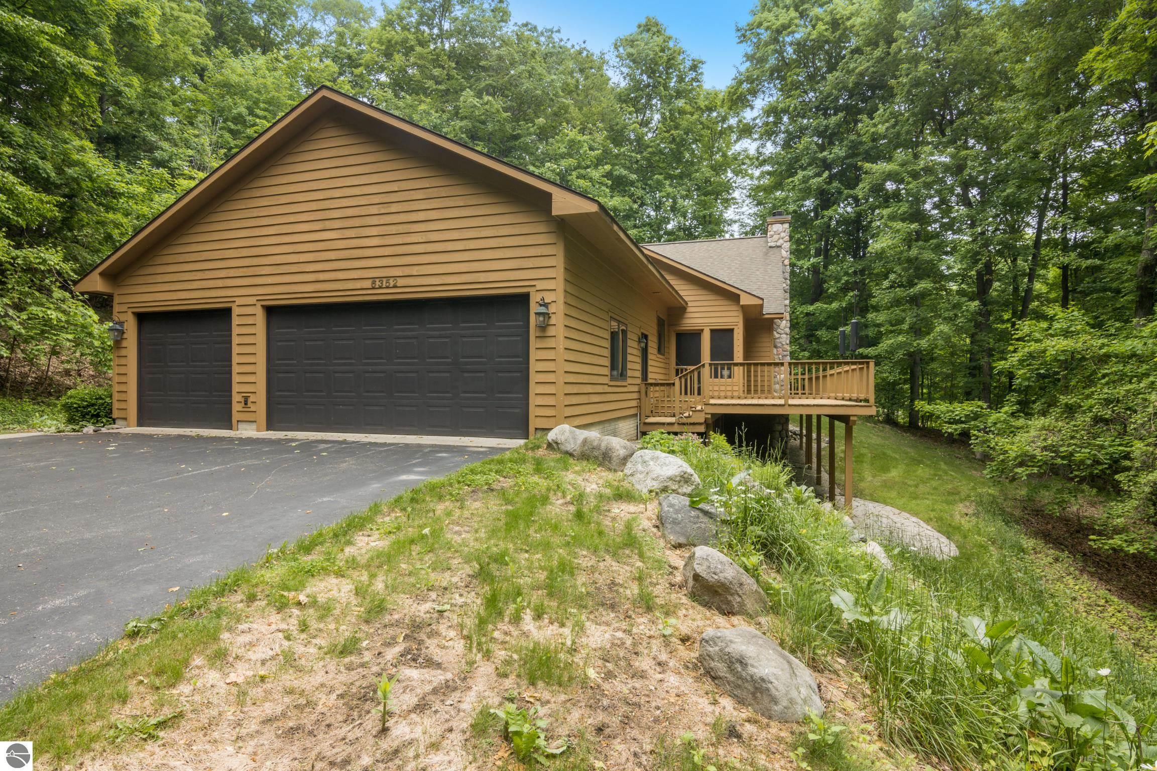 Suttons Bay, Michigan, 49682, United States, 3 Bedrooms Bedrooms, ,3 BathroomsBathrooms,Residential,For Sale,1943480