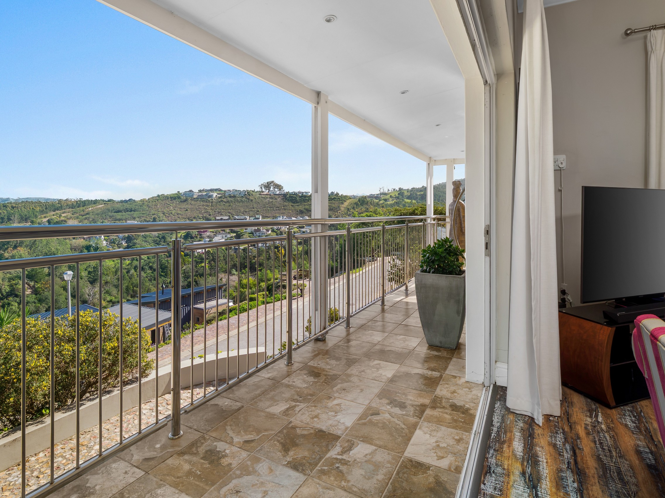  7 Roos Bolton Crescent - 物件實景