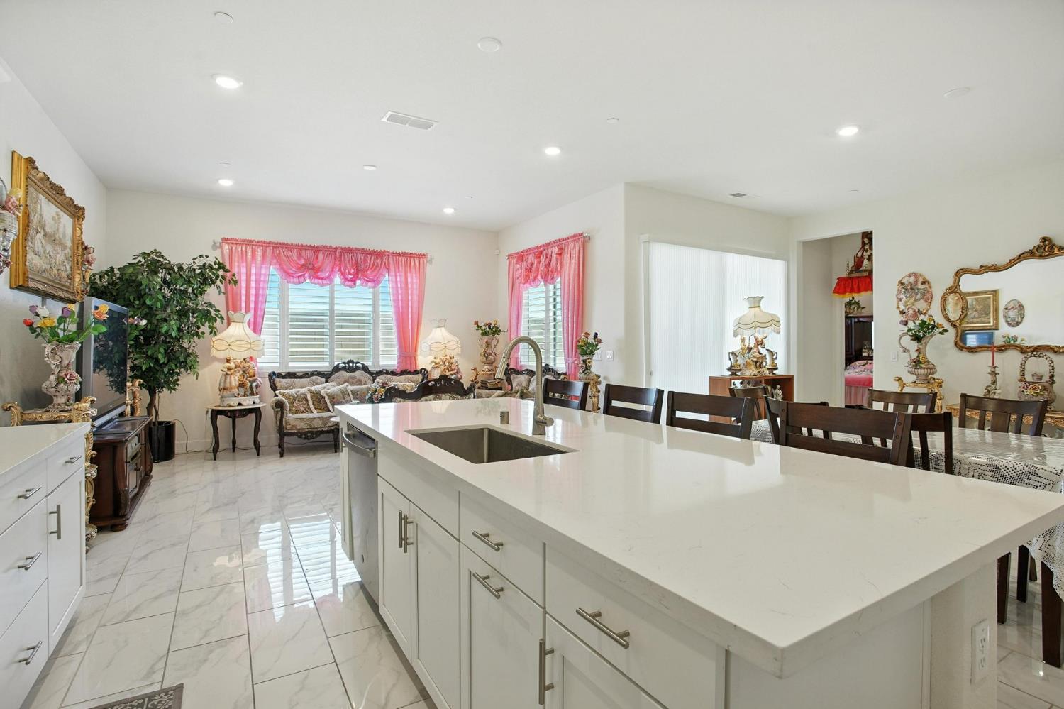 Sacramento, California, 95835, United States, 3 Bedrooms Bedrooms, ,2 BathroomsBathrooms,Residential,For Sale,1972614