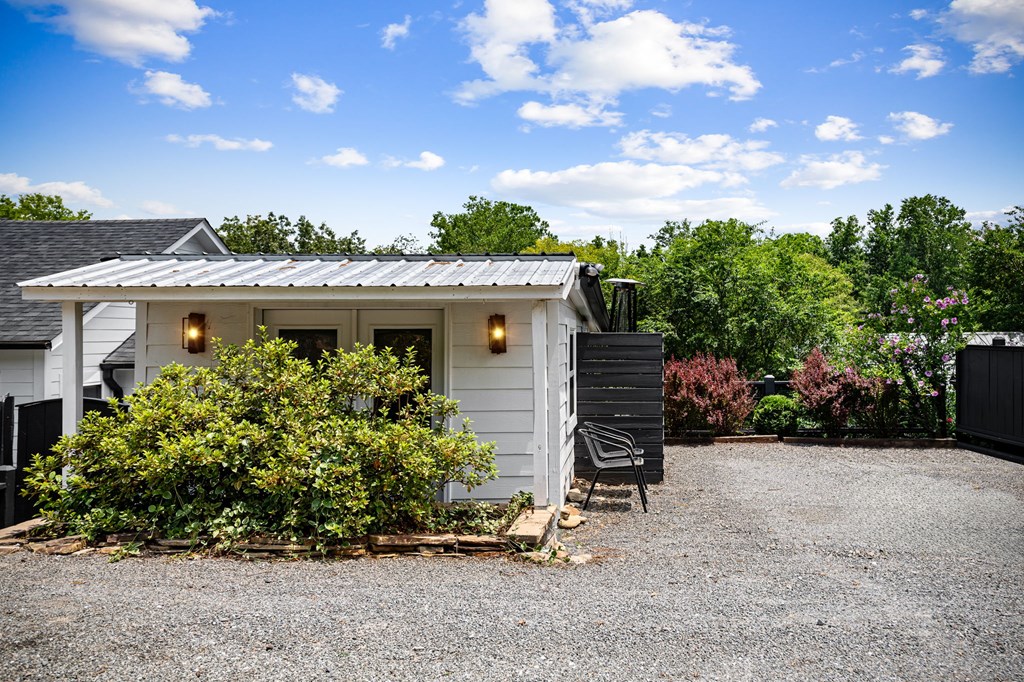 Blue Ridge, Georgia, 30513, United States, 3 Bedrooms Bedrooms, ,2 BathroomsBathrooms,Residential,For Sale,1878100