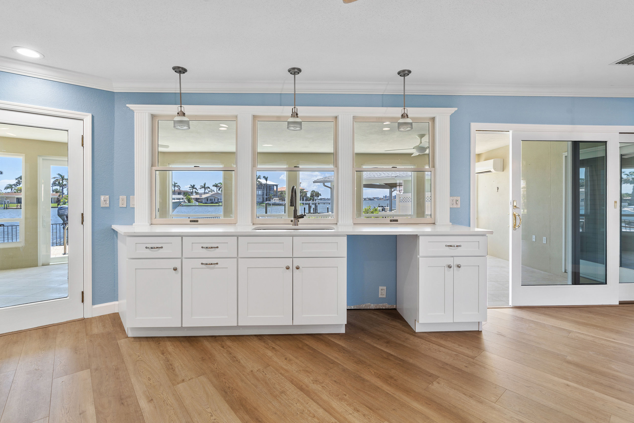 Seminole, Florida, 33772, United States, 3 Bedrooms Bedrooms, ,3 BathroomsBathrooms,Residential,For Sale,1900666