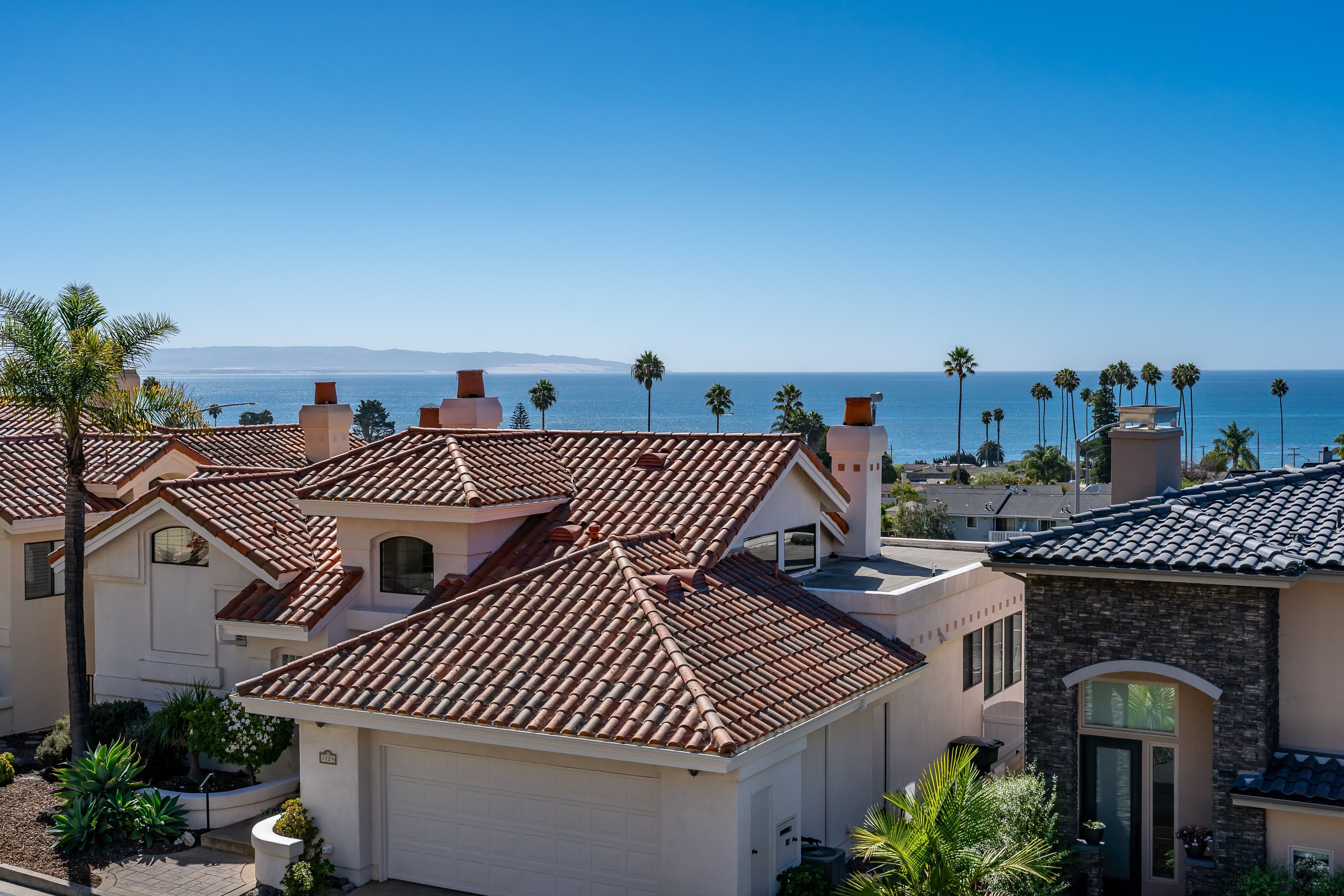  Perched in the Gated Enclave of Barcelona View Estates - 物件實景