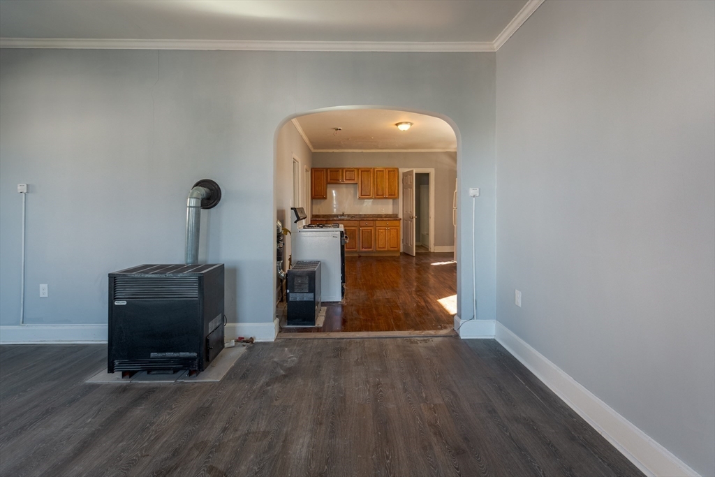 Worcester, Massachusetts, 01604, United States, 8 Bedrooms Bedrooms, ,4 BathroomsBathrooms,Residential,For Sale,1981131